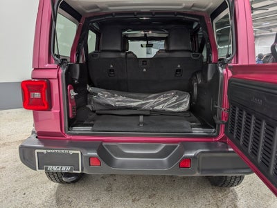 2022 Jeep Wrangler Unlimited Sahara Altitude 4x4