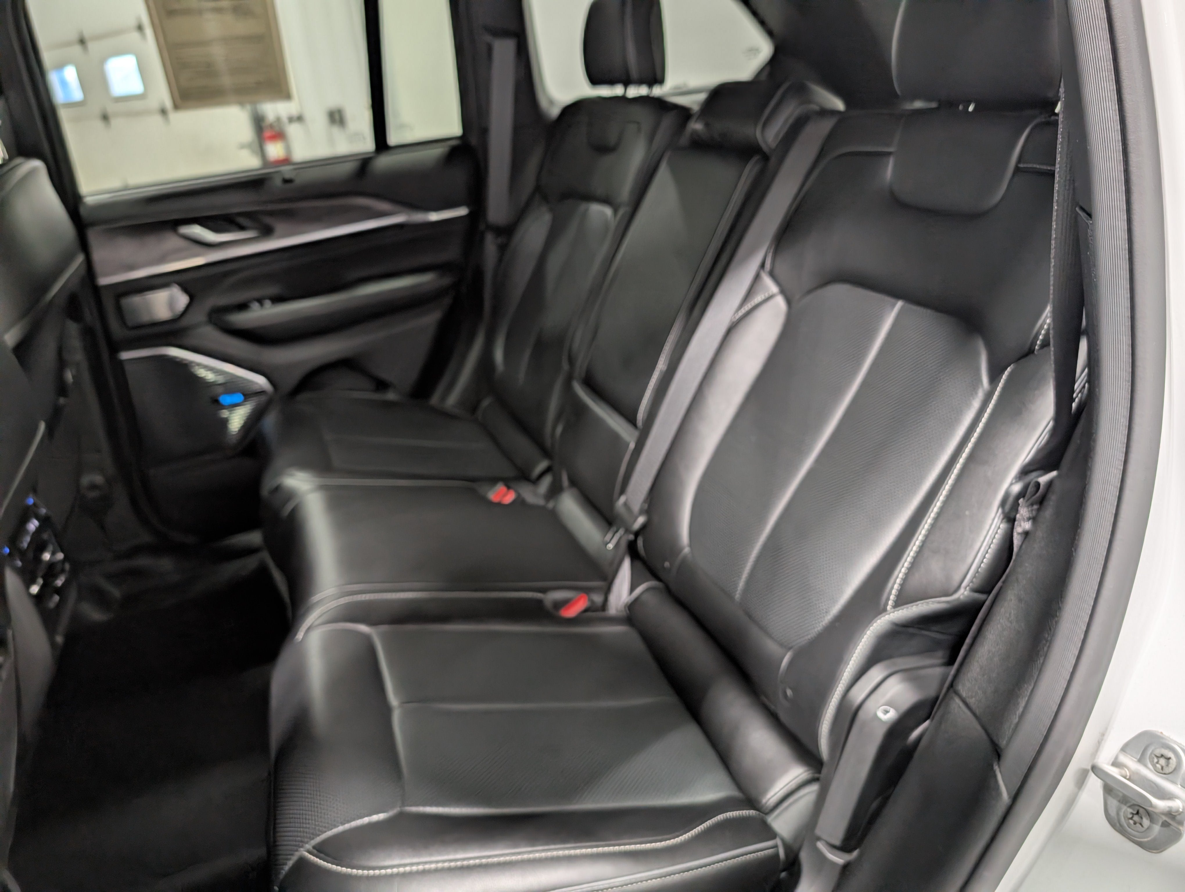 2023 Jeep Grand Cherokee Overland 4x4