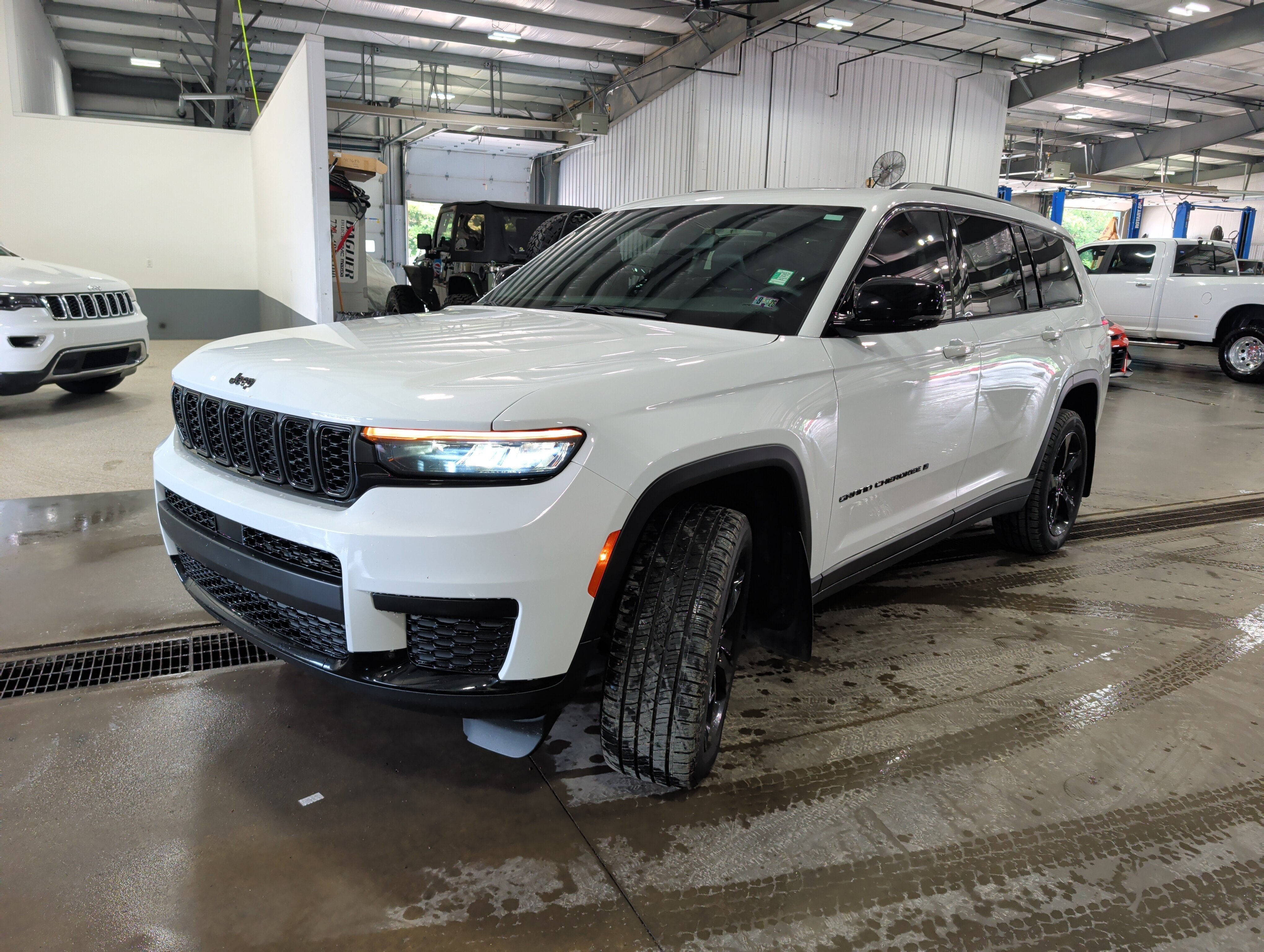2024 Jeep Grand Cherokee L Altitude X 4x4