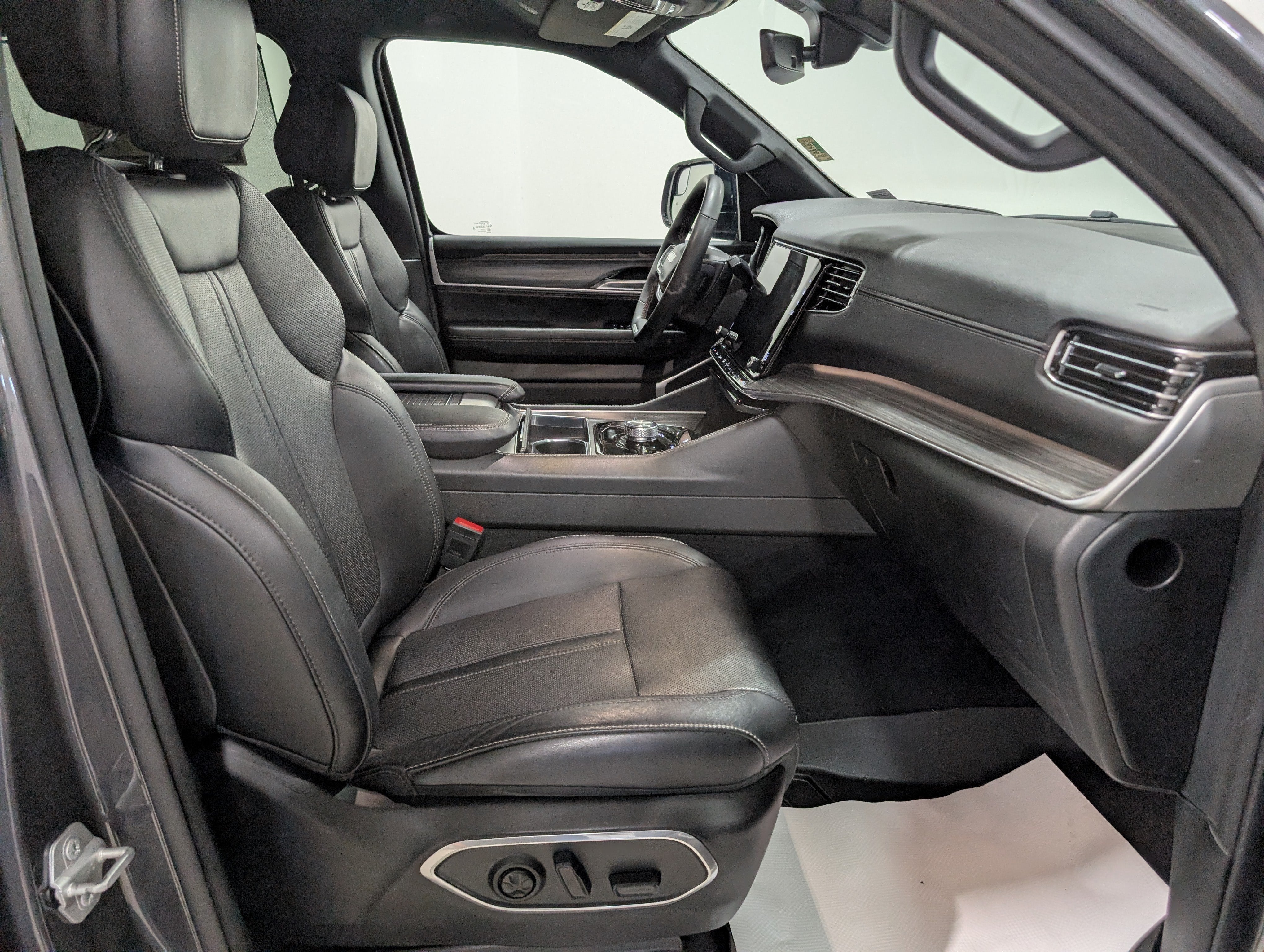 2023 Jeep Wagoneer Series II 4x4