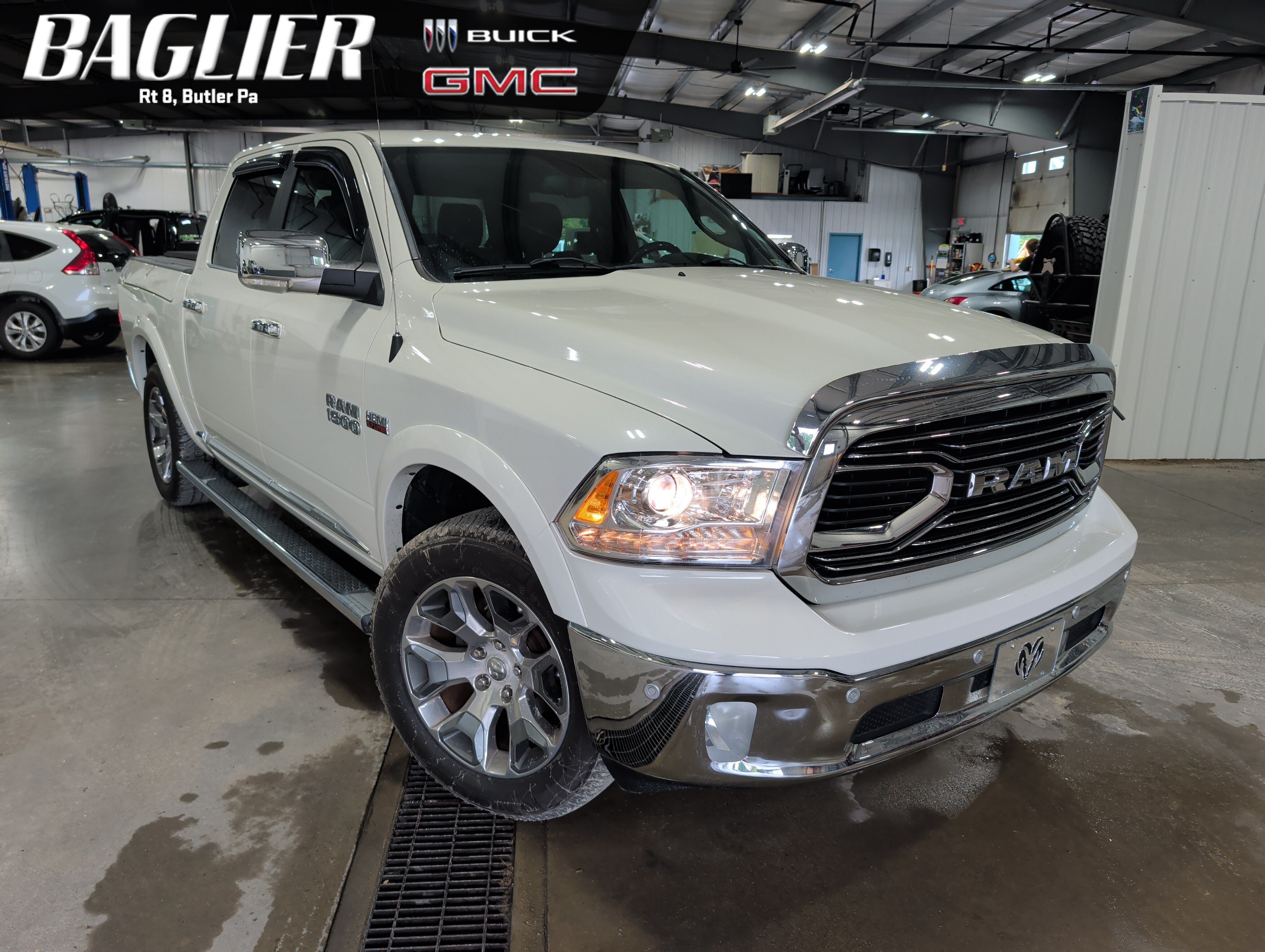 2017 RAM 1500 Limited Crew Cab 4x4 5'7" Box