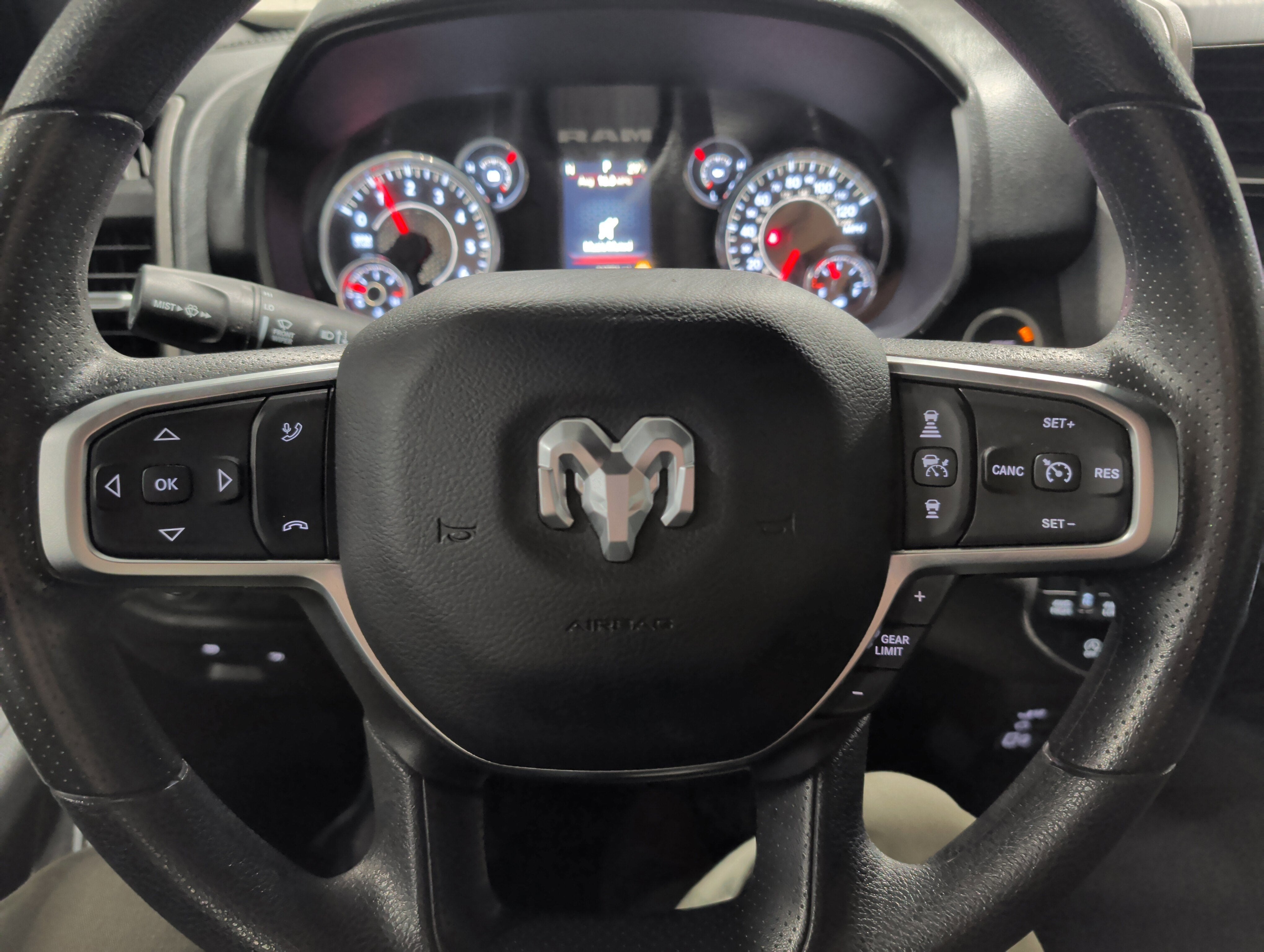 2025 RAM 1500 Tradesman Crew Cab 4x4 5'7" Box