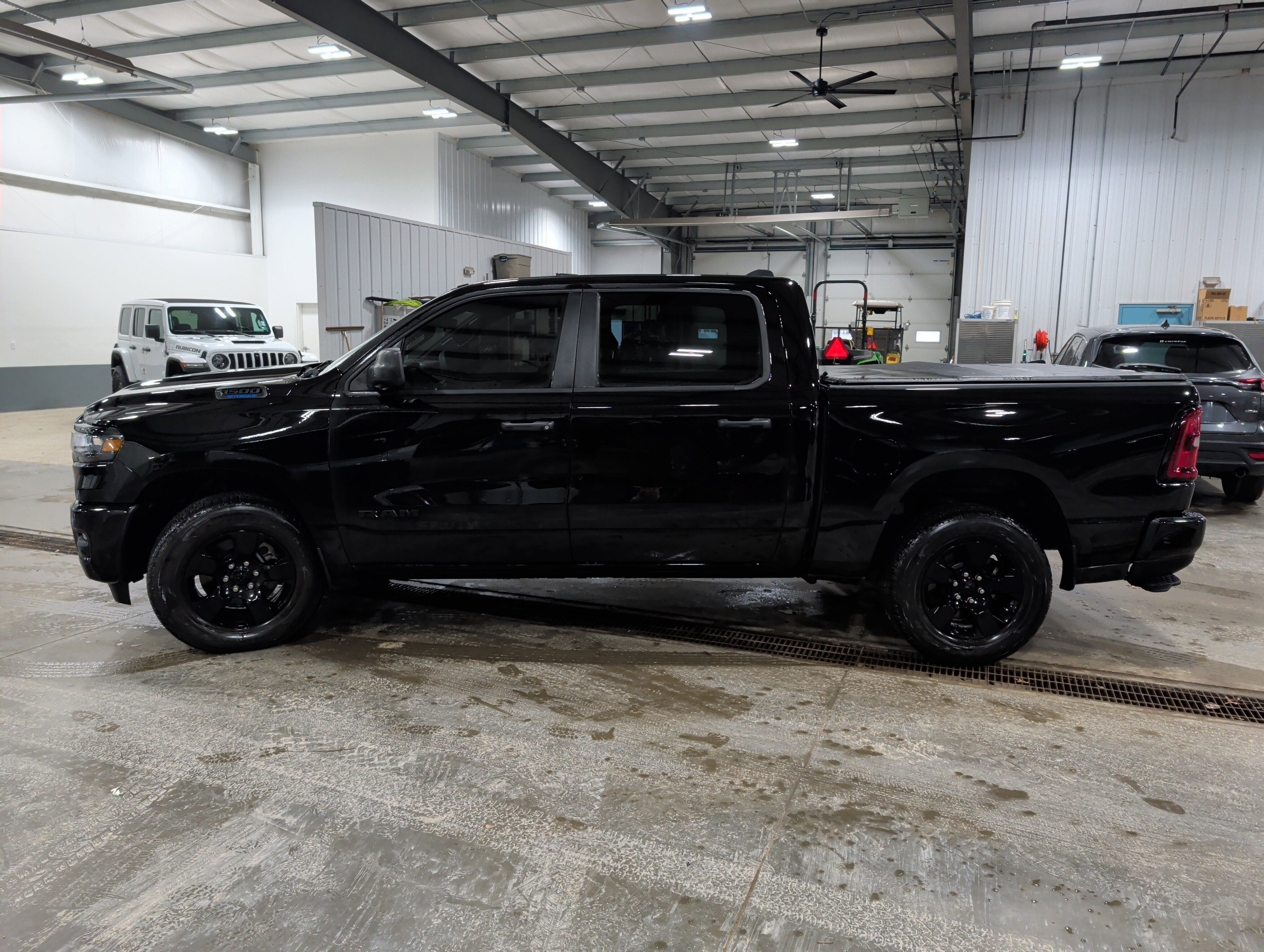 2025 RAM 1500 Tradesman Crew Cab 4x4 5'7" Box