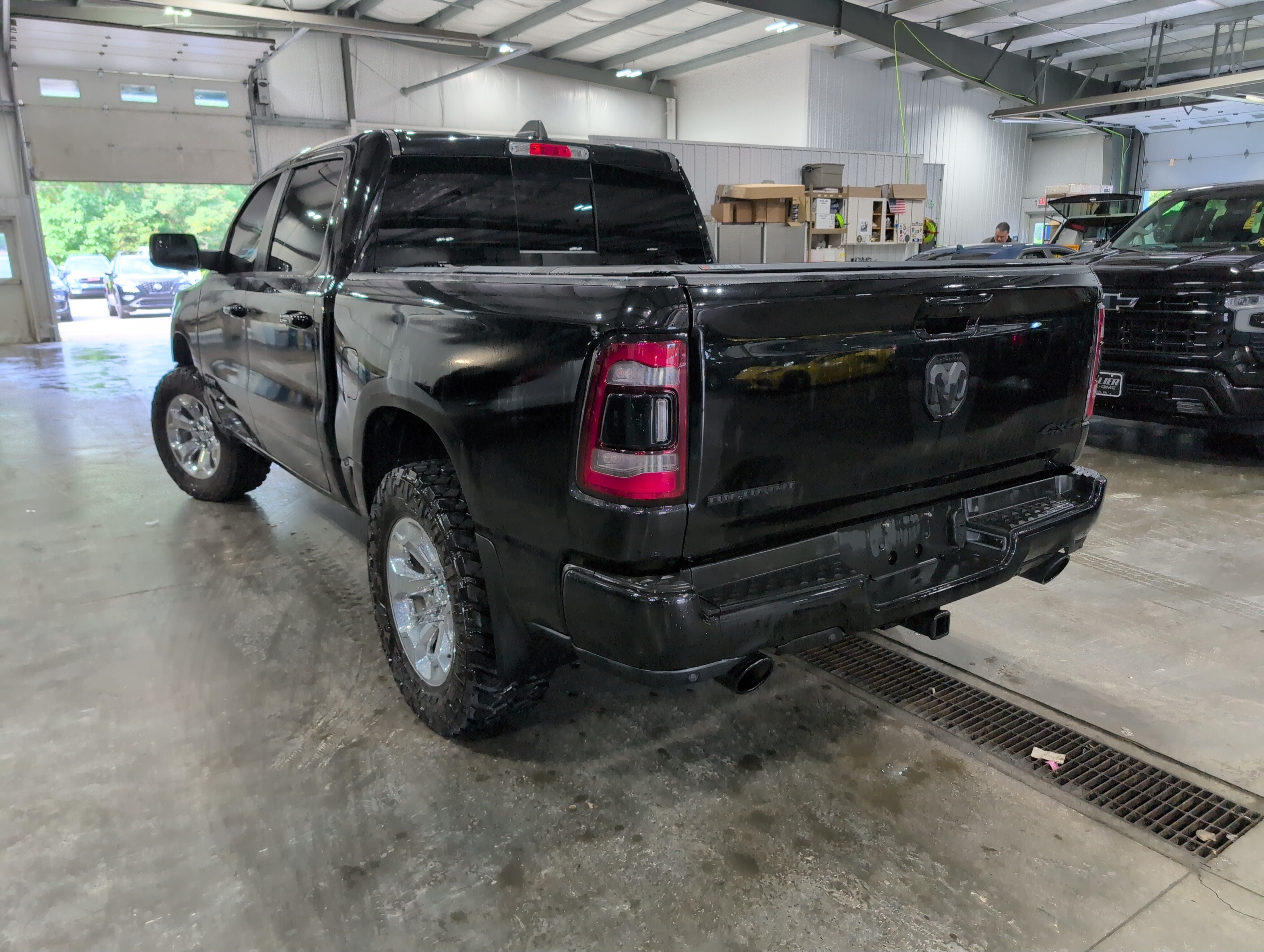 2021 RAM 1500 Big Horn Crew Cab 4x4 5'7" Box