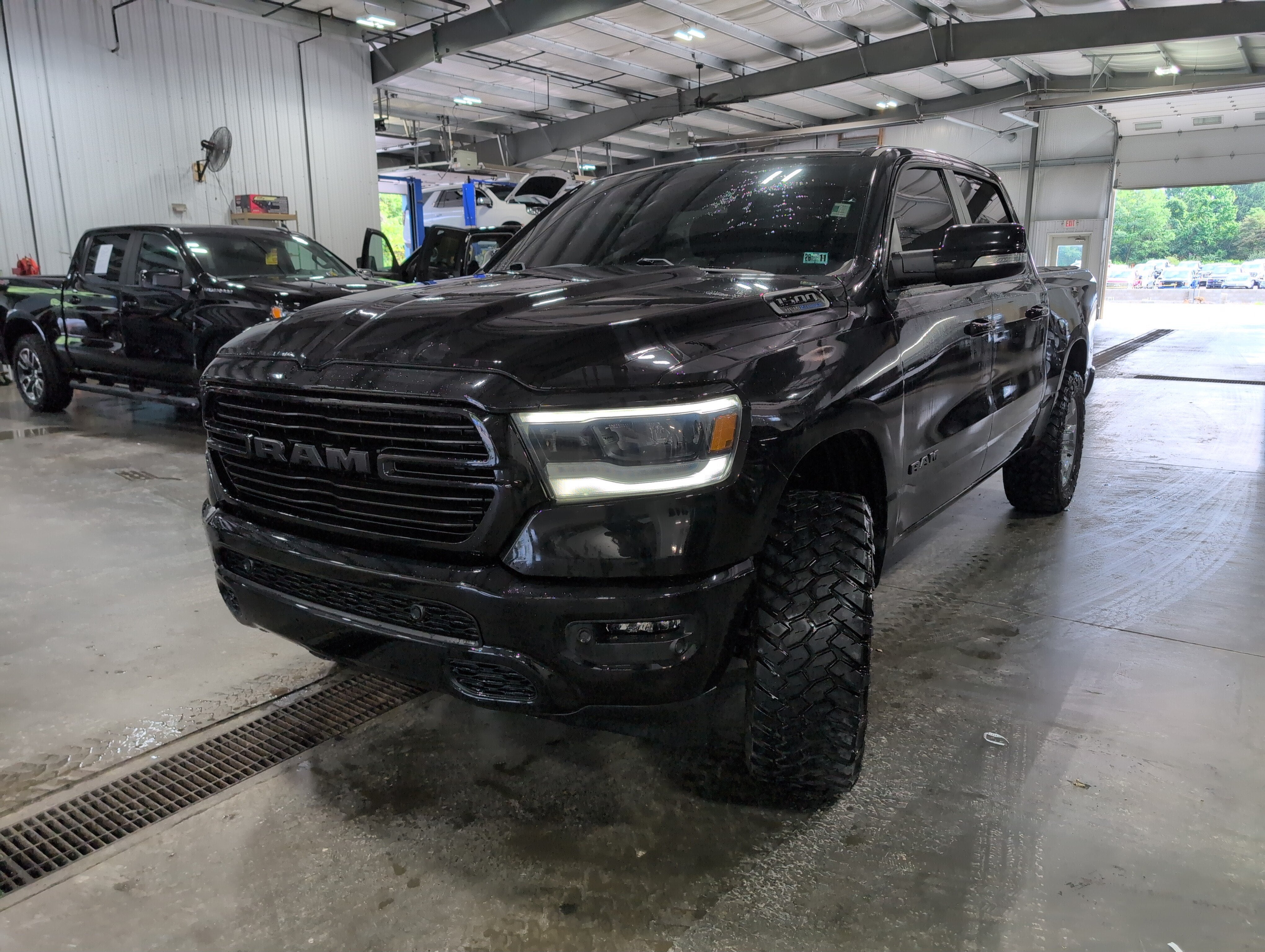 2021 RAM 1500 Big Horn Crew Cab 4x4 5'7" Box