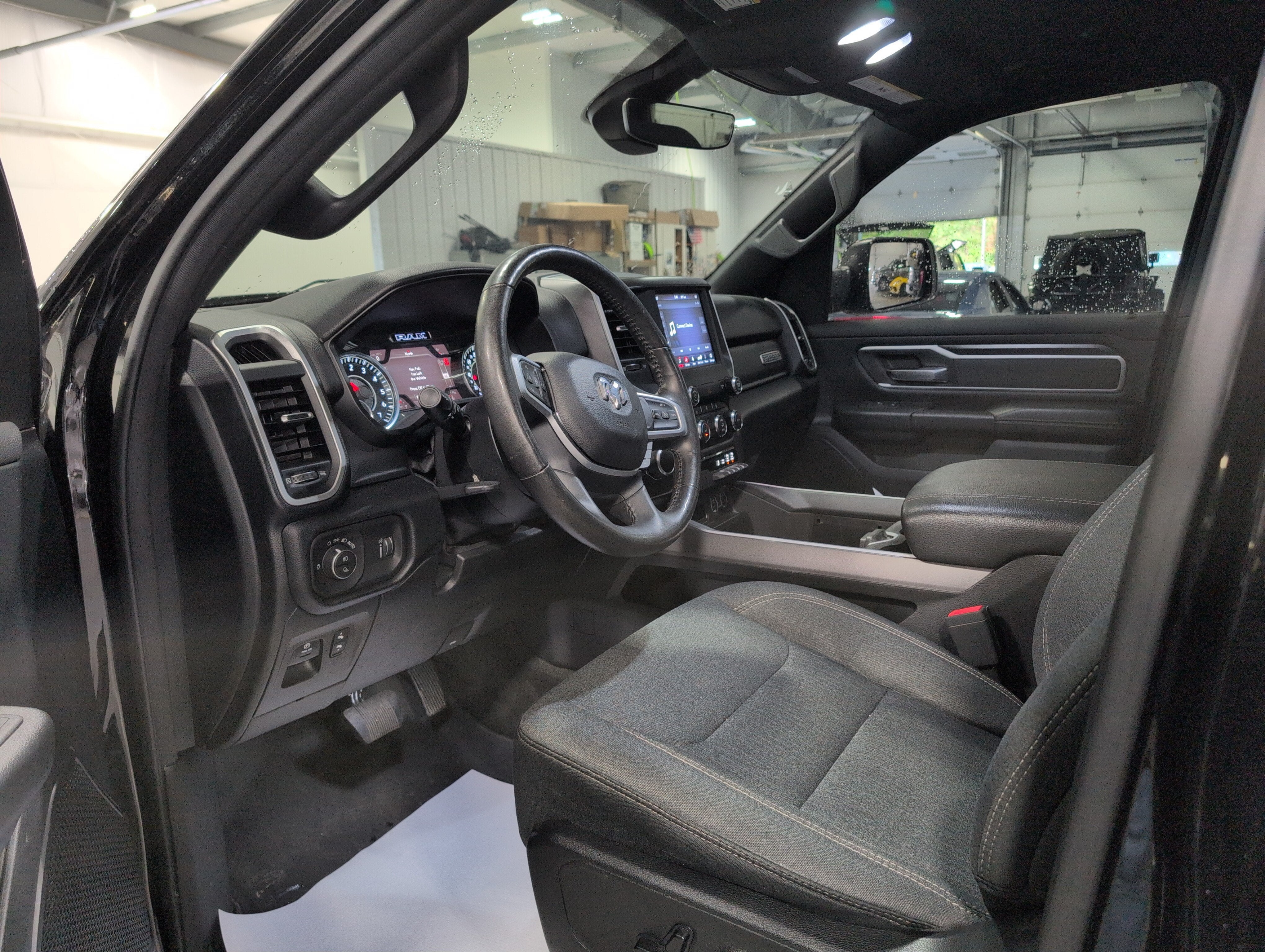 2021 RAM 1500 Big Horn Crew Cab 4x4 5'7" Box