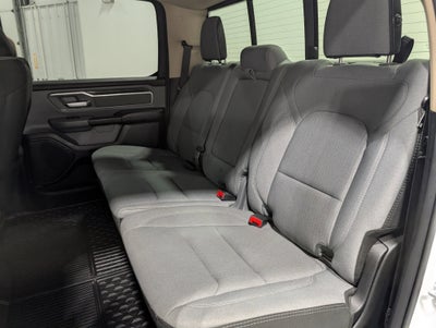 2020 RAM 1500 Big Horn Crew Cab 4x4 5'7" Box