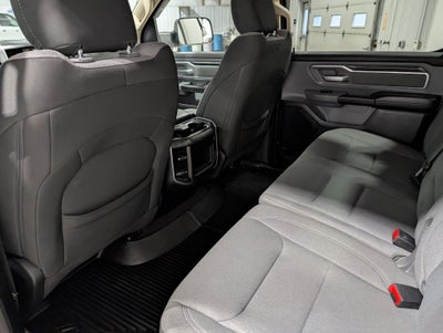 2020 RAM 1500 Big Horn Crew Cab 4x4 5'7" Box