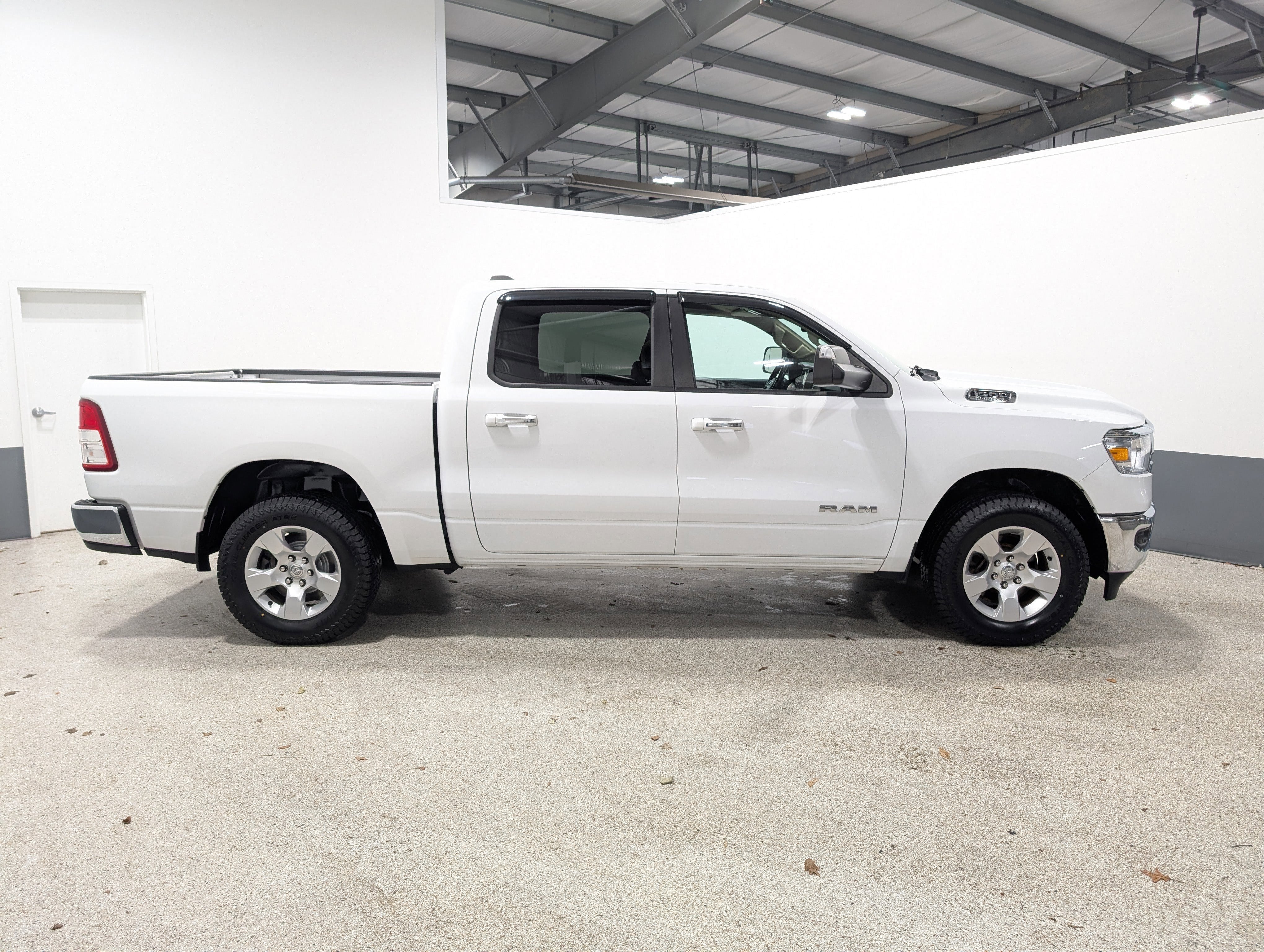 2020 RAM 1500 Big Horn Crew Cab 4x4 5'7" Box