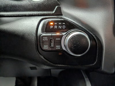 2020 RAM 1500 Big Horn Crew Cab 4x4 5'7" Box