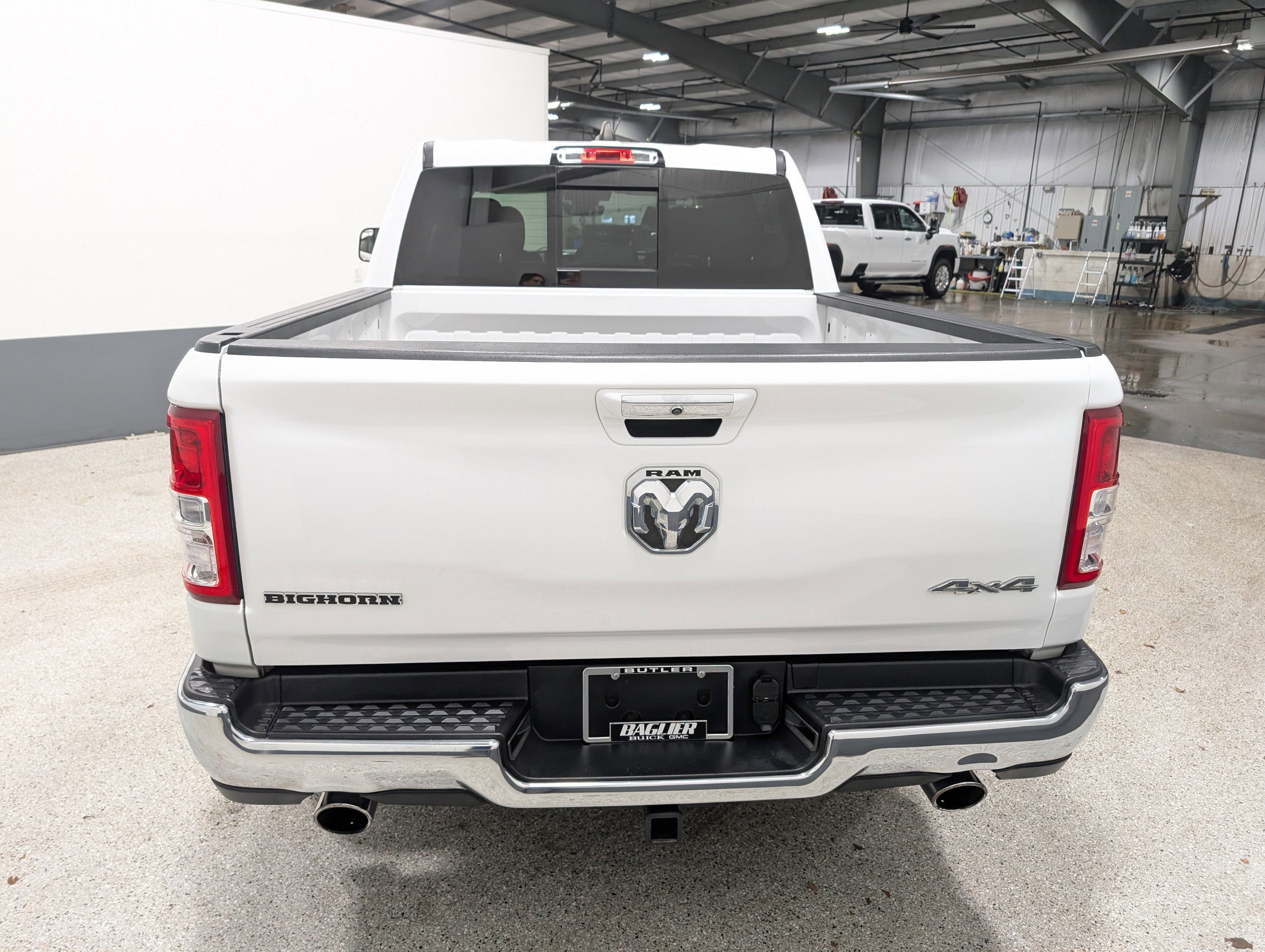 2020 RAM 1500 Big Horn Crew Cab 4x4 5'7" Box