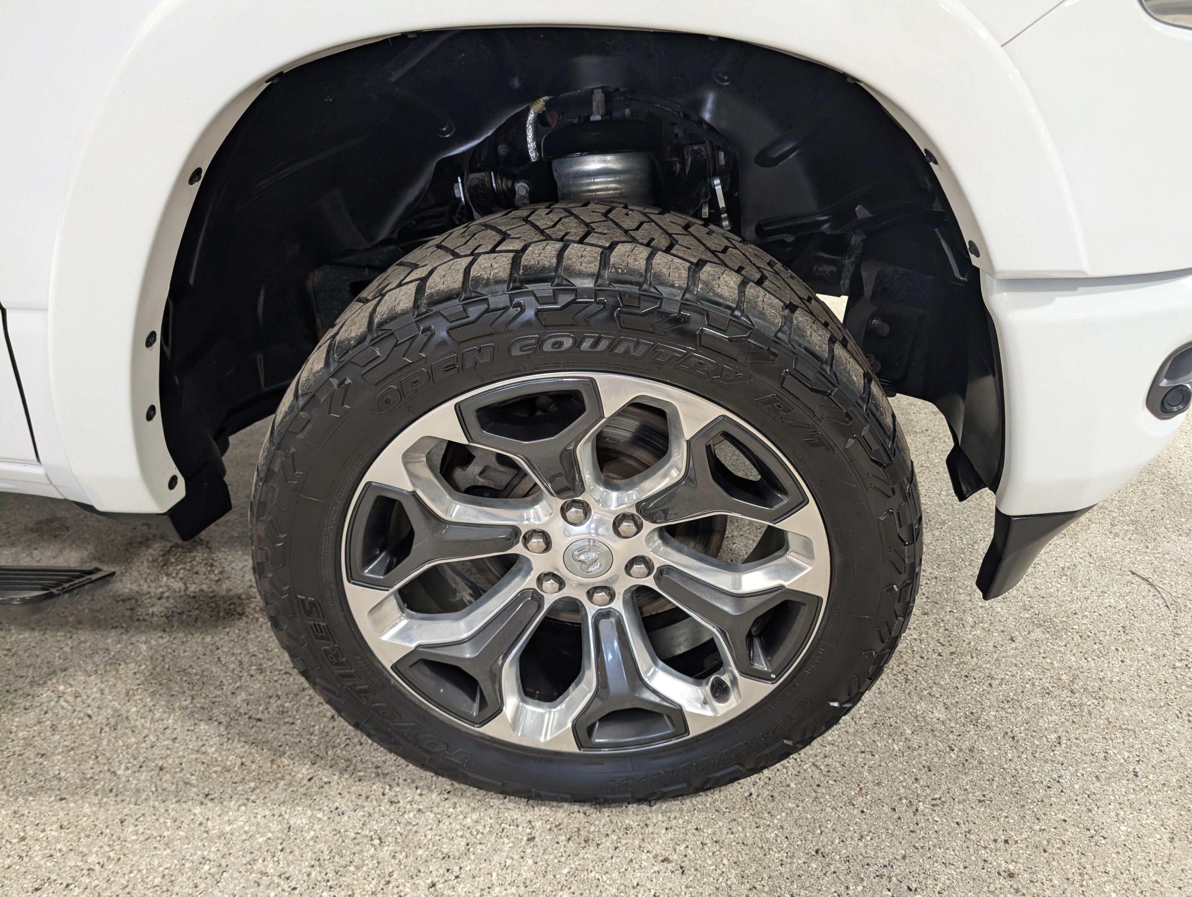 2020 RAM 1500 Limited Crew Cab 4x4 5'7" Box