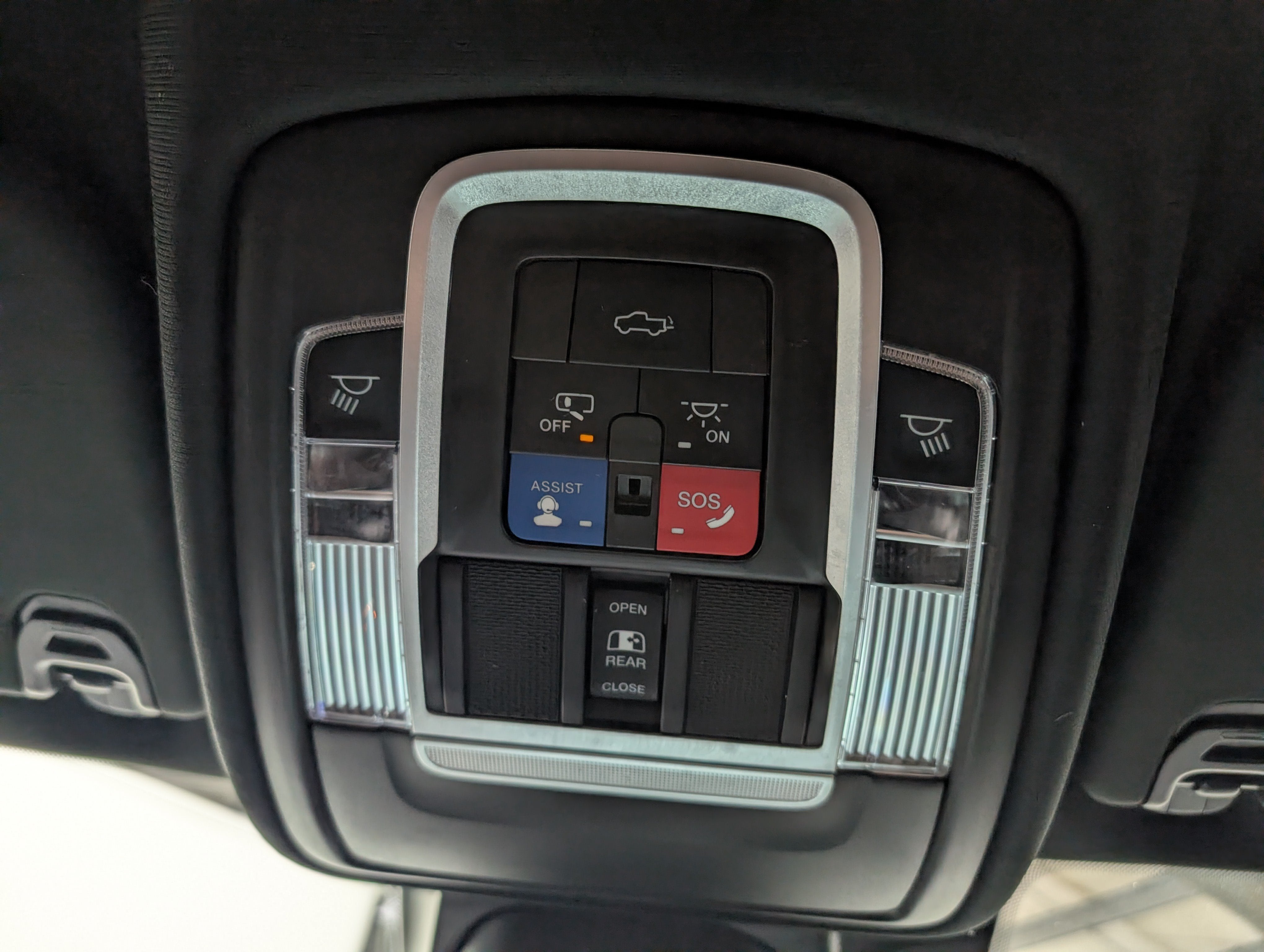2020 RAM 1500 Limited Crew Cab 4x4 5'7" Box