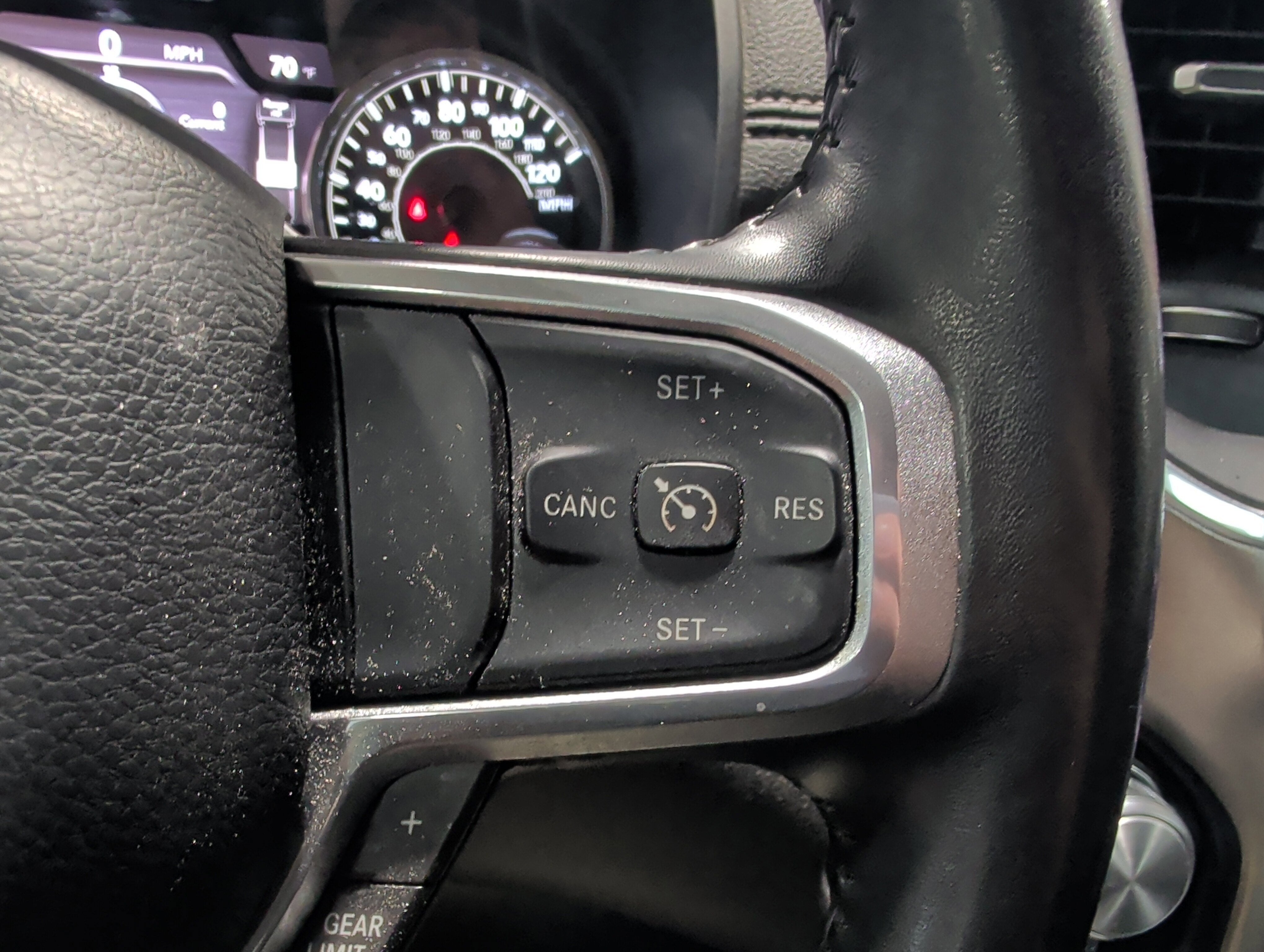 2021 RAM 1500 Laramie Crew Cab 4x4 5'7" Box