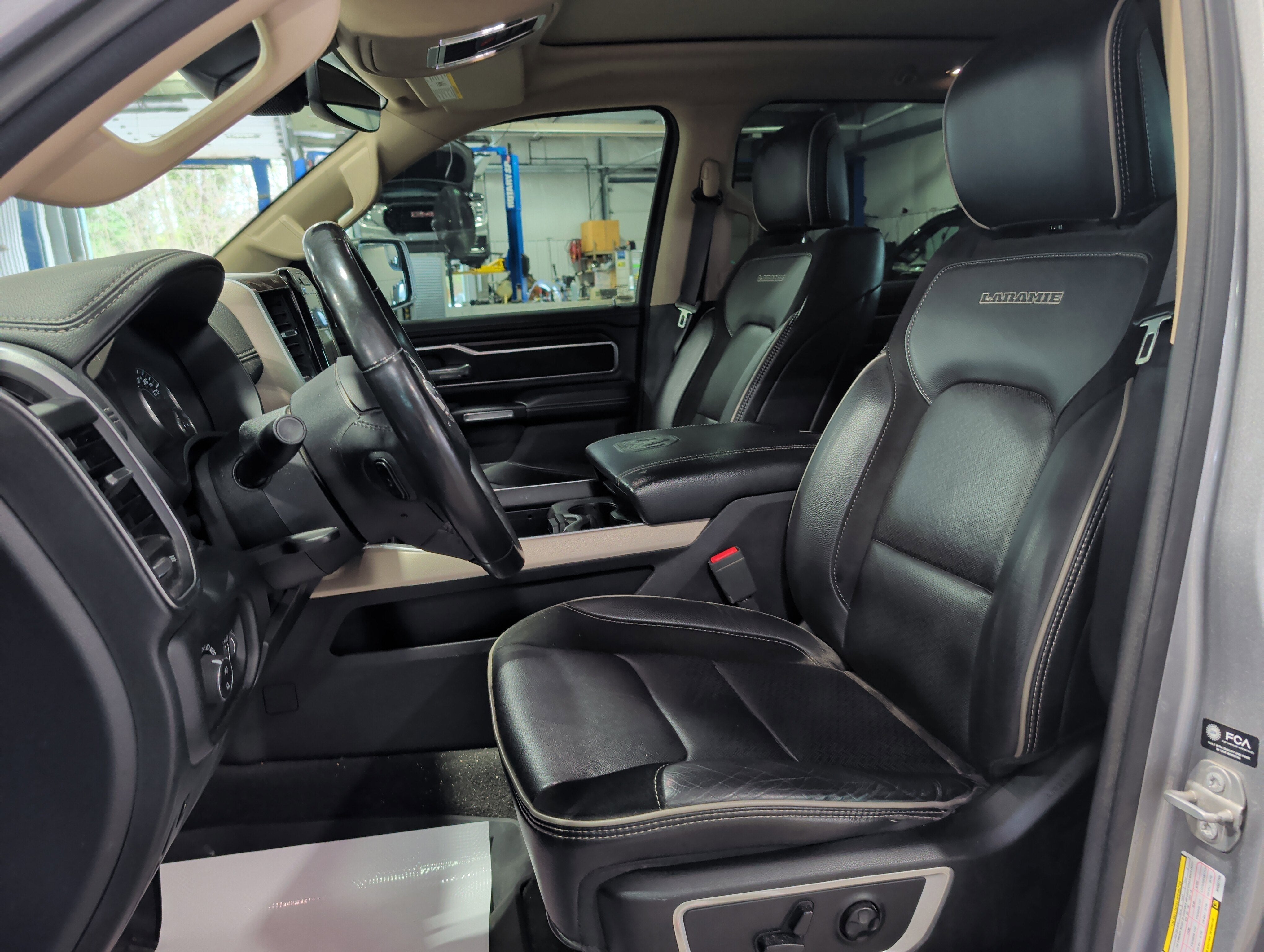 2021 RAM 1500 Laramie Crew Cab 4x4 5'7" Box