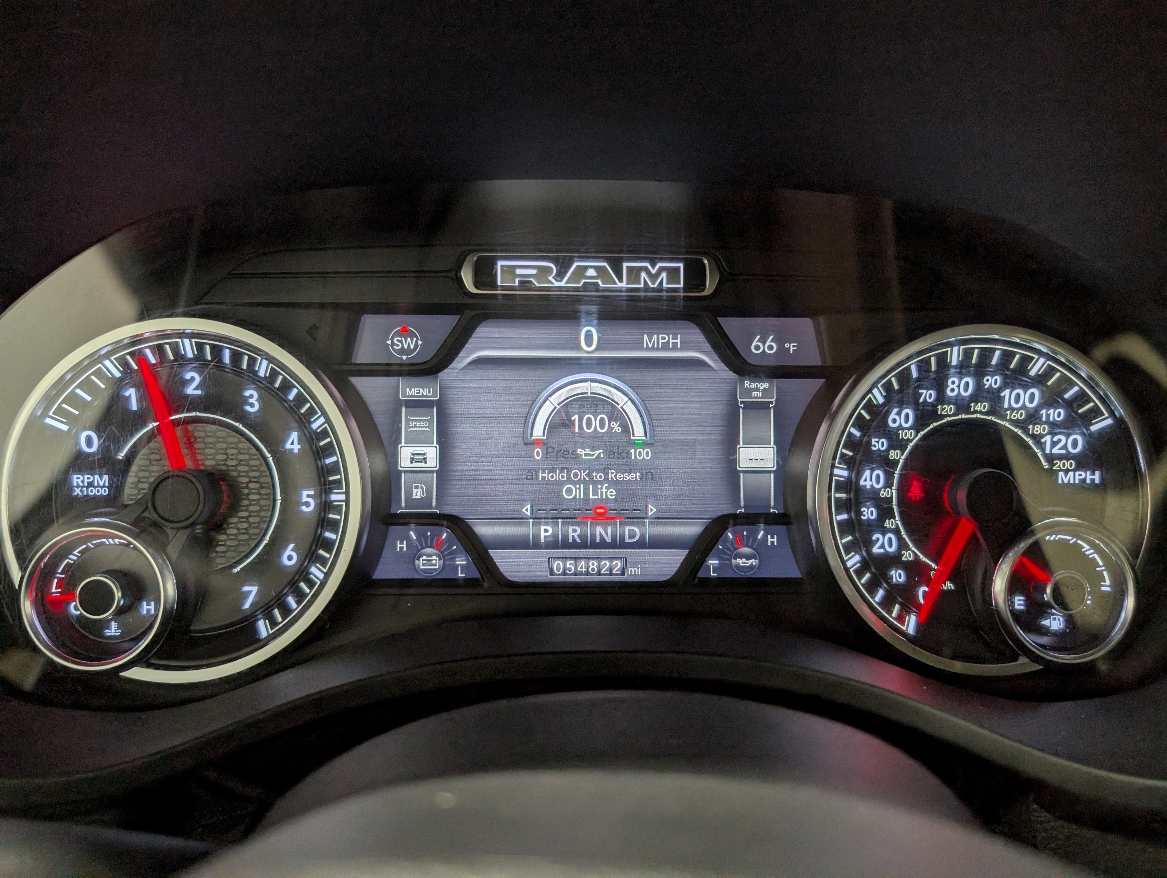 2019 RAM 1500 Laramie Crew Cab 4x4 5'7" Box