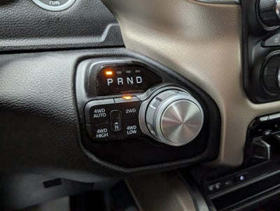 2019 RAM 1500 Laramie Crew Cab 4x4 5'7" Box