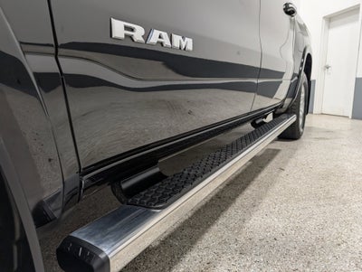 2019 RAM 1500 Laramie Crew Cab 4x4 5'7" Box