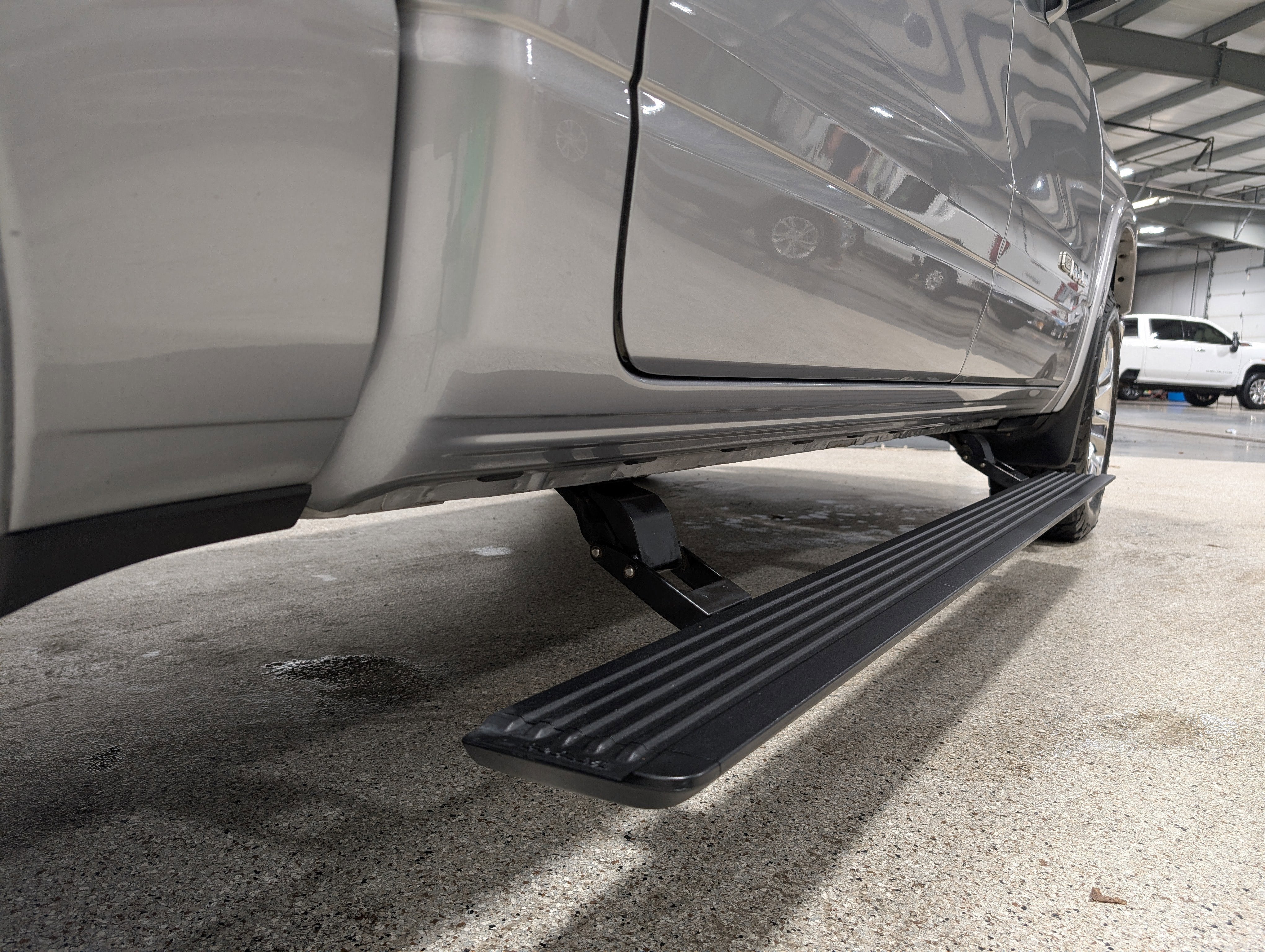 2019 RAM 1500 Longhorn Crew Cab 4x4 5'7" Box