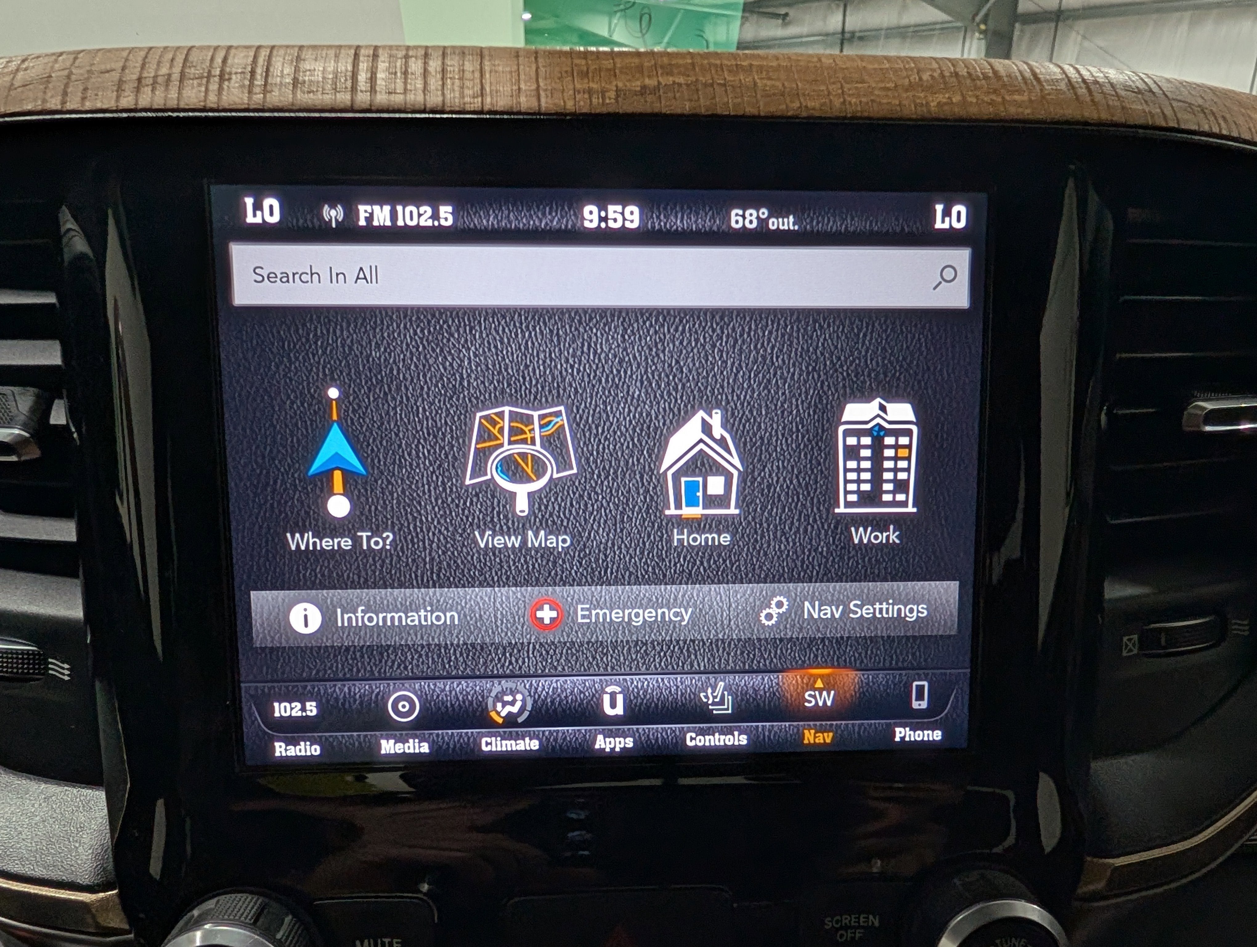 2019 RAM 1500 Longhorn Crew Cab 4x4 5'7" Box