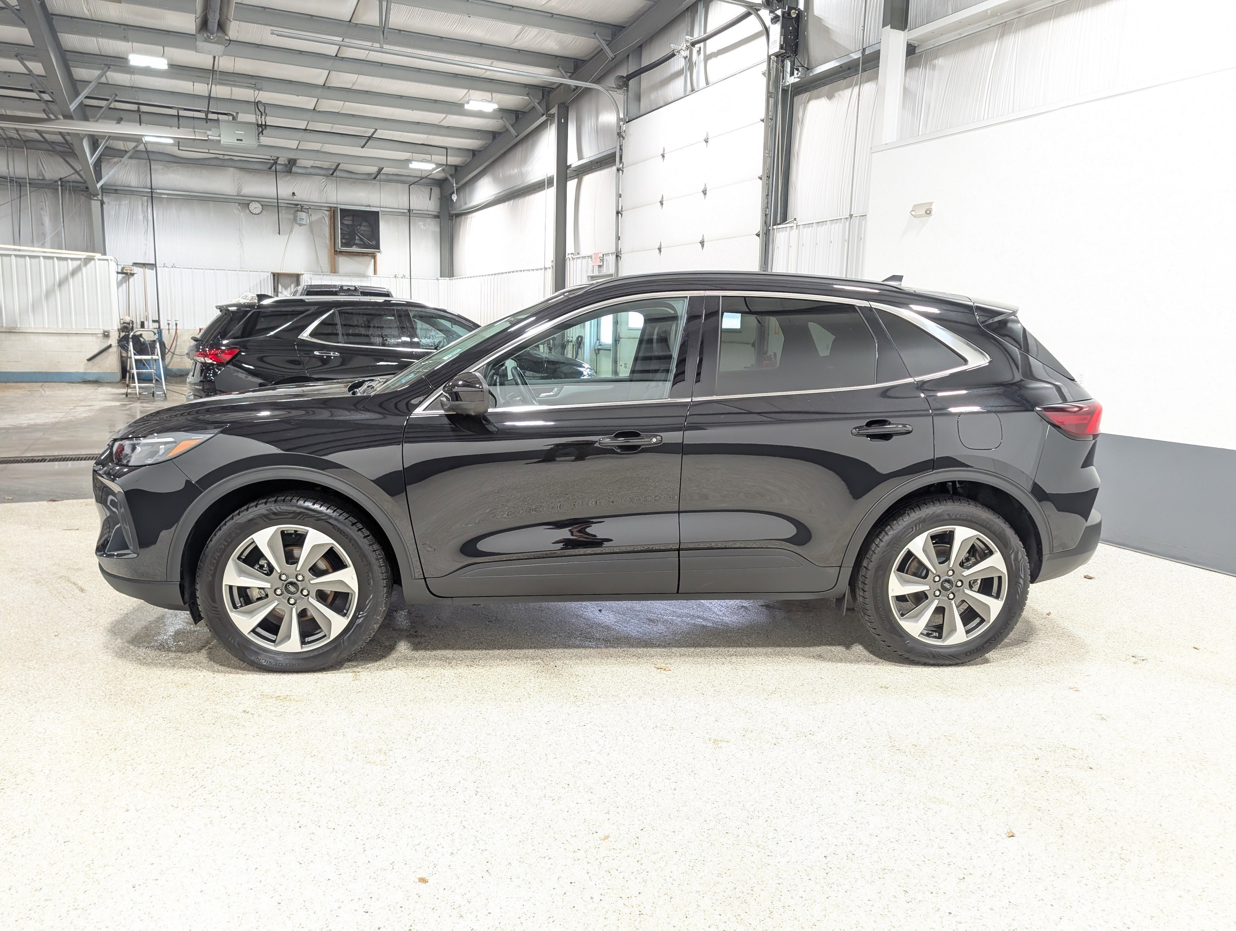 2025 Ford Escape Platinum