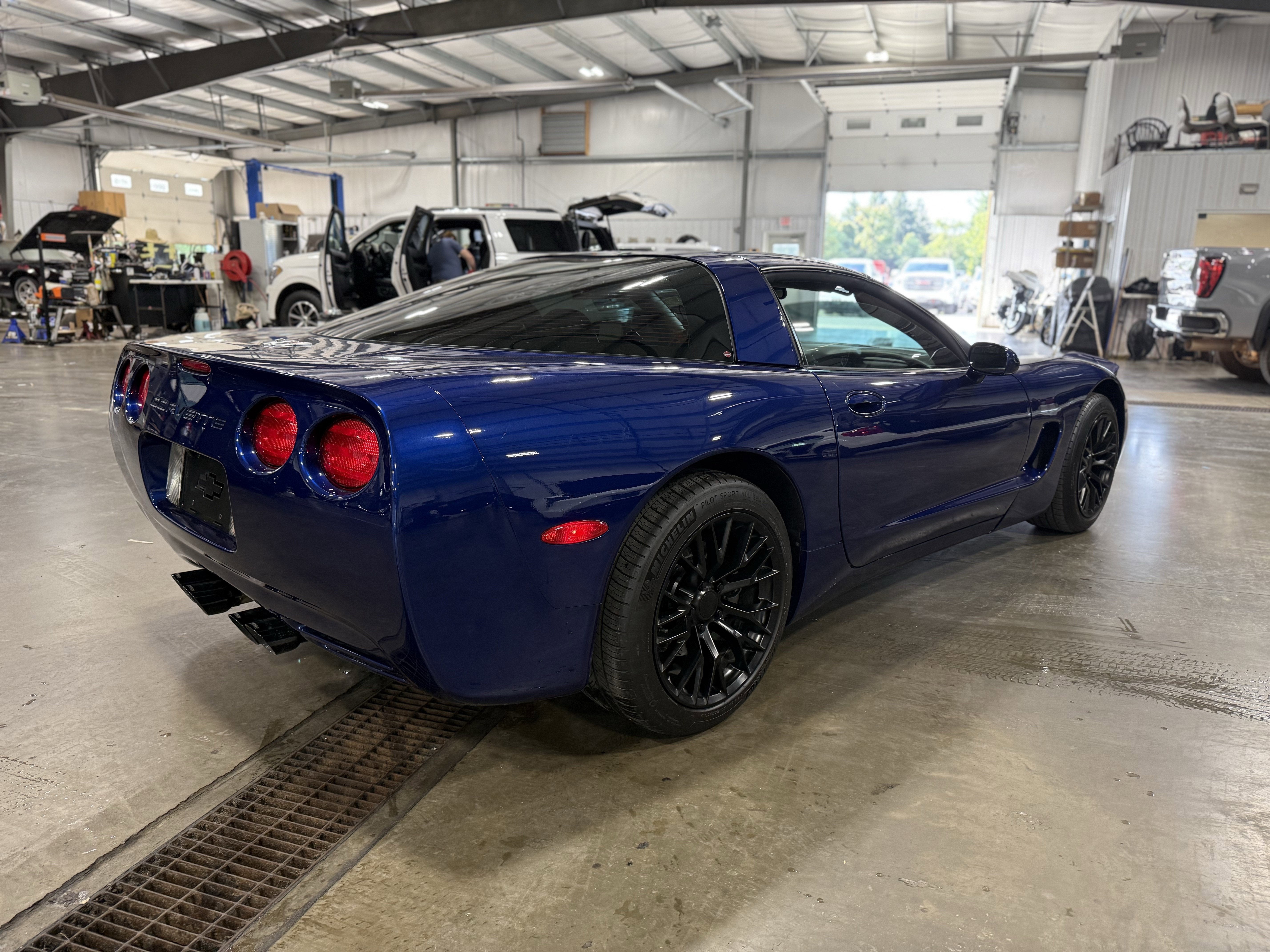 2004 Chevrolet Corvette Base