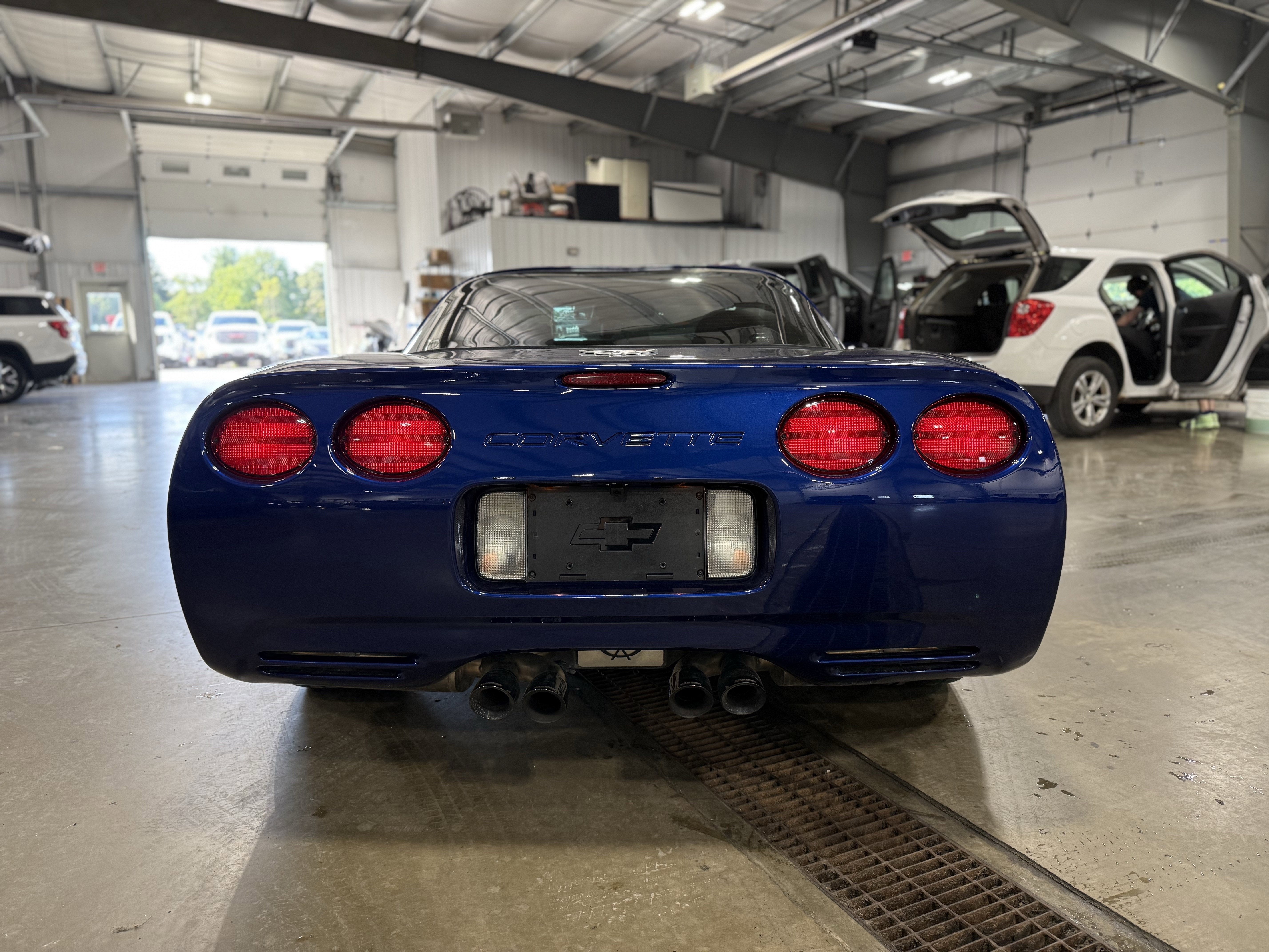 2004 Chevrolet Corvette Base