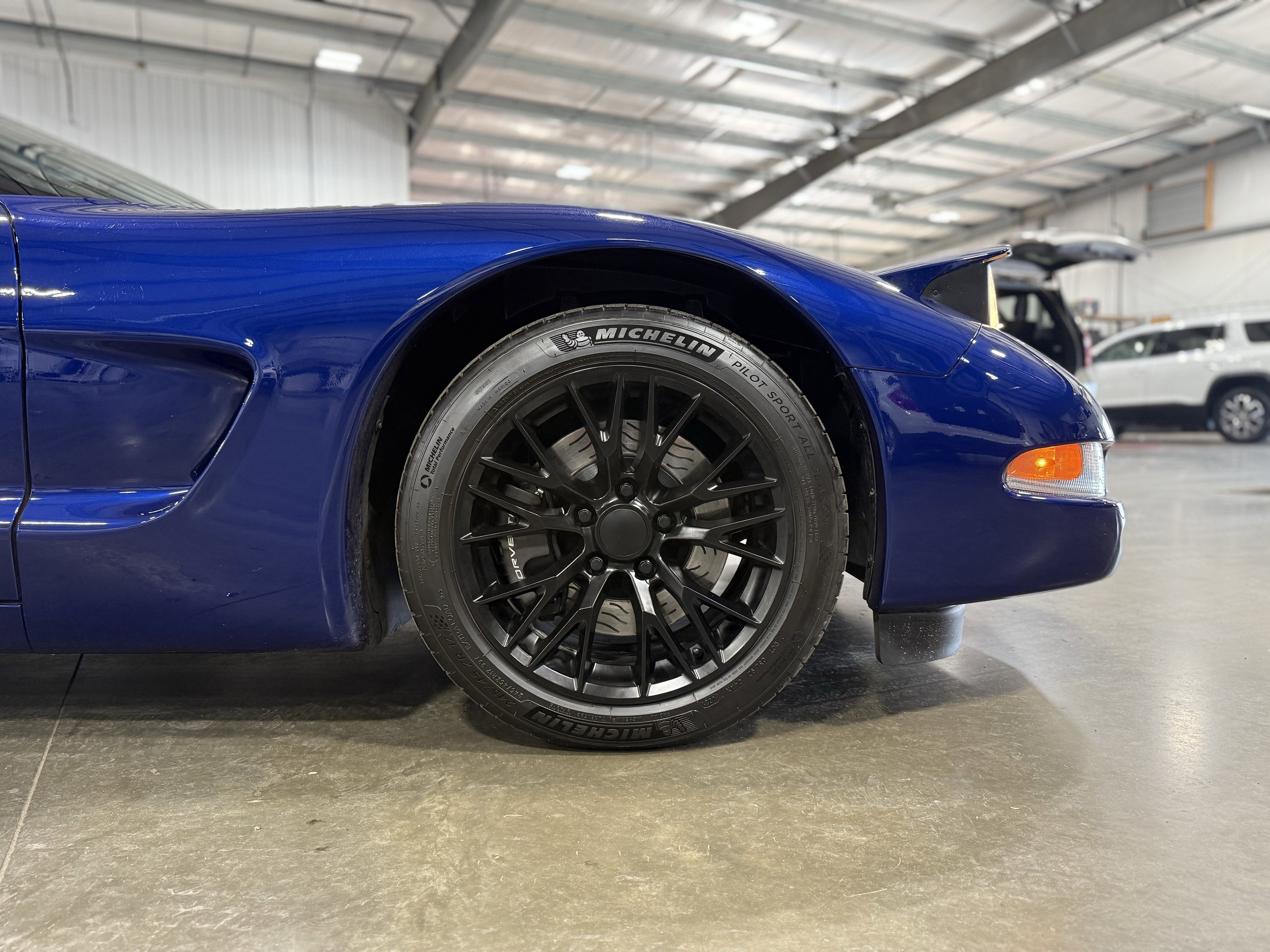 2004 Chevrolet Corvette Base