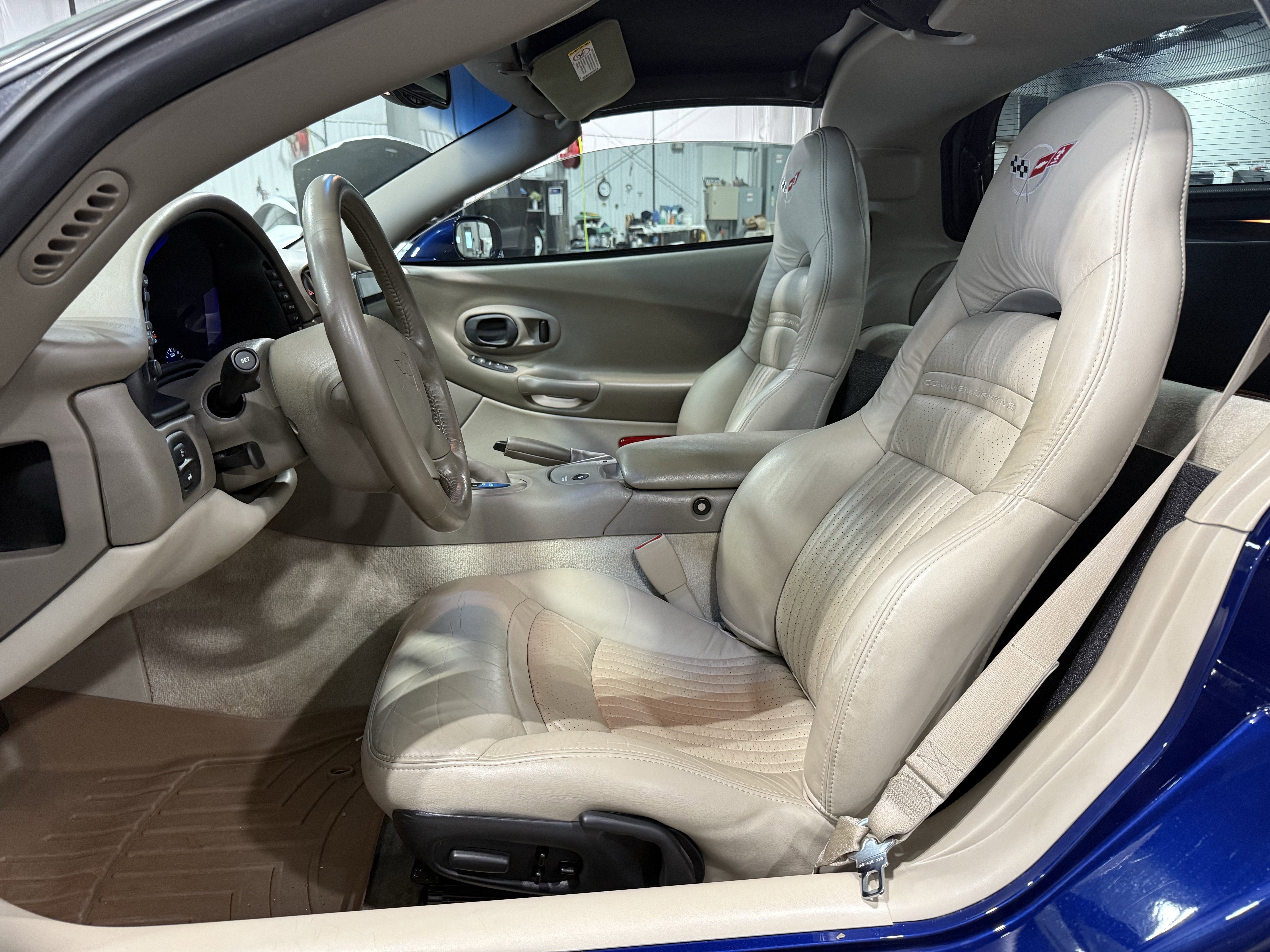 2004 Chevrolet Corvette Base