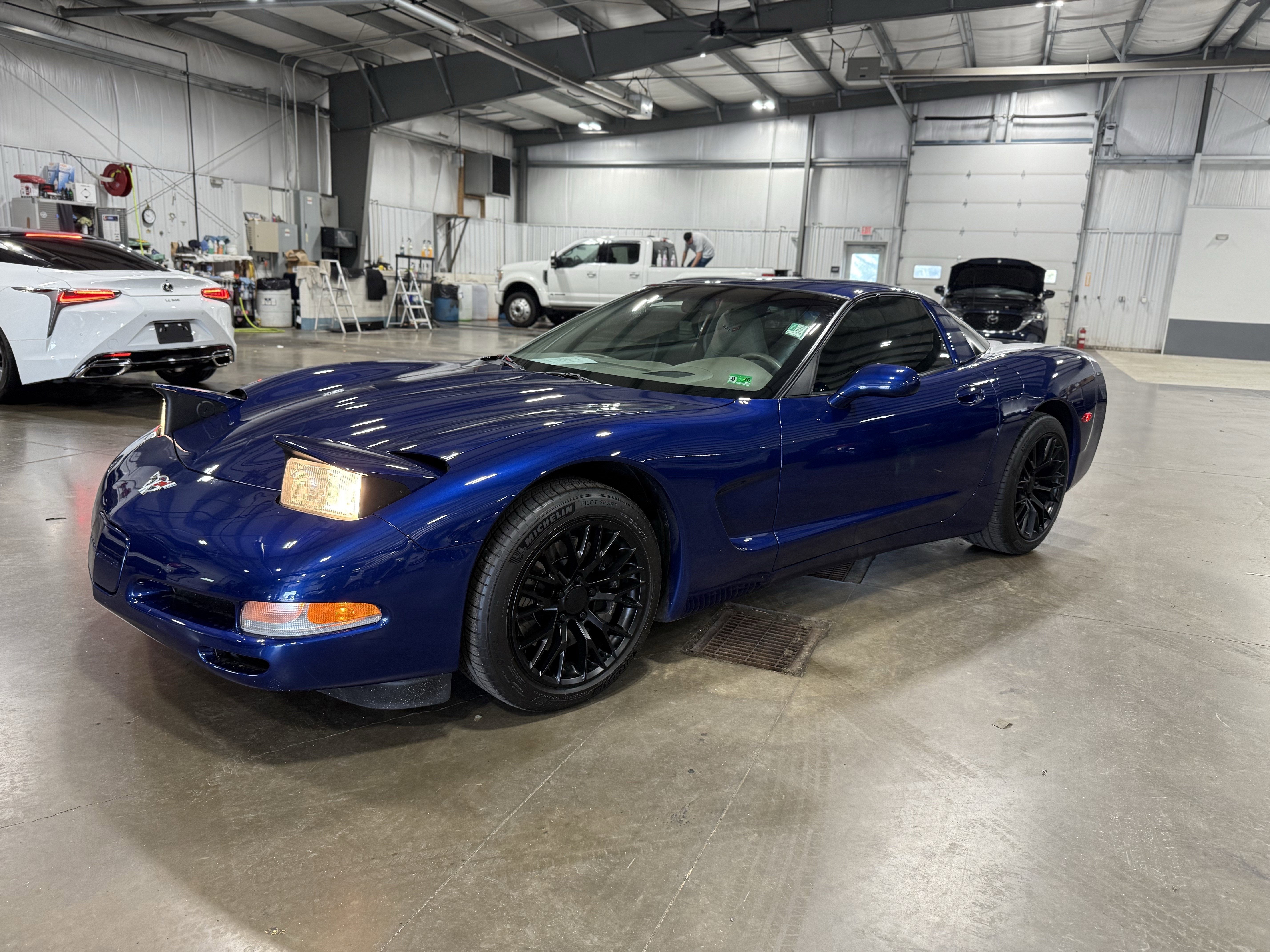 2004 Chevrolet Corvette Base