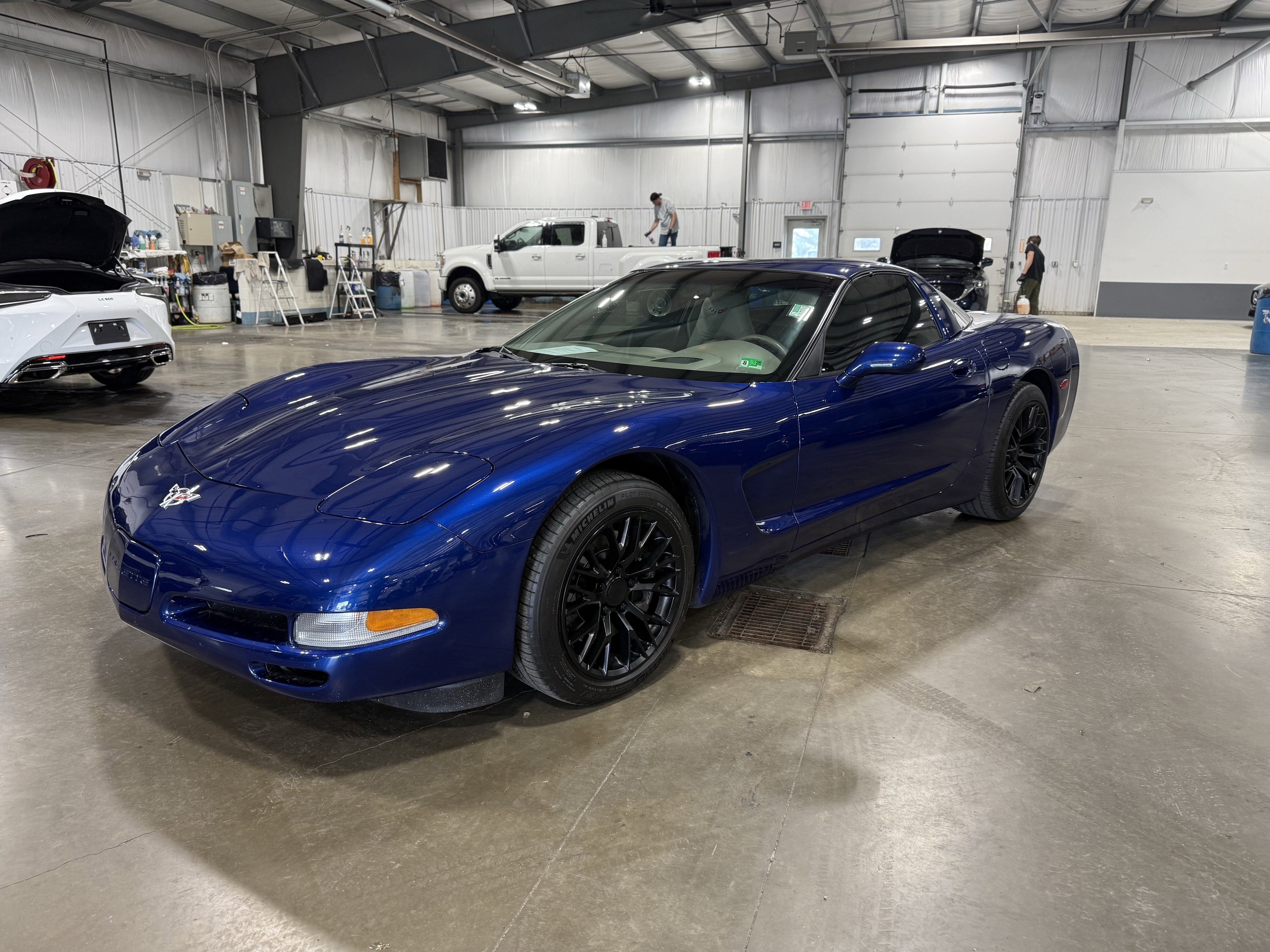 2004 Chevrolet Corvette Base