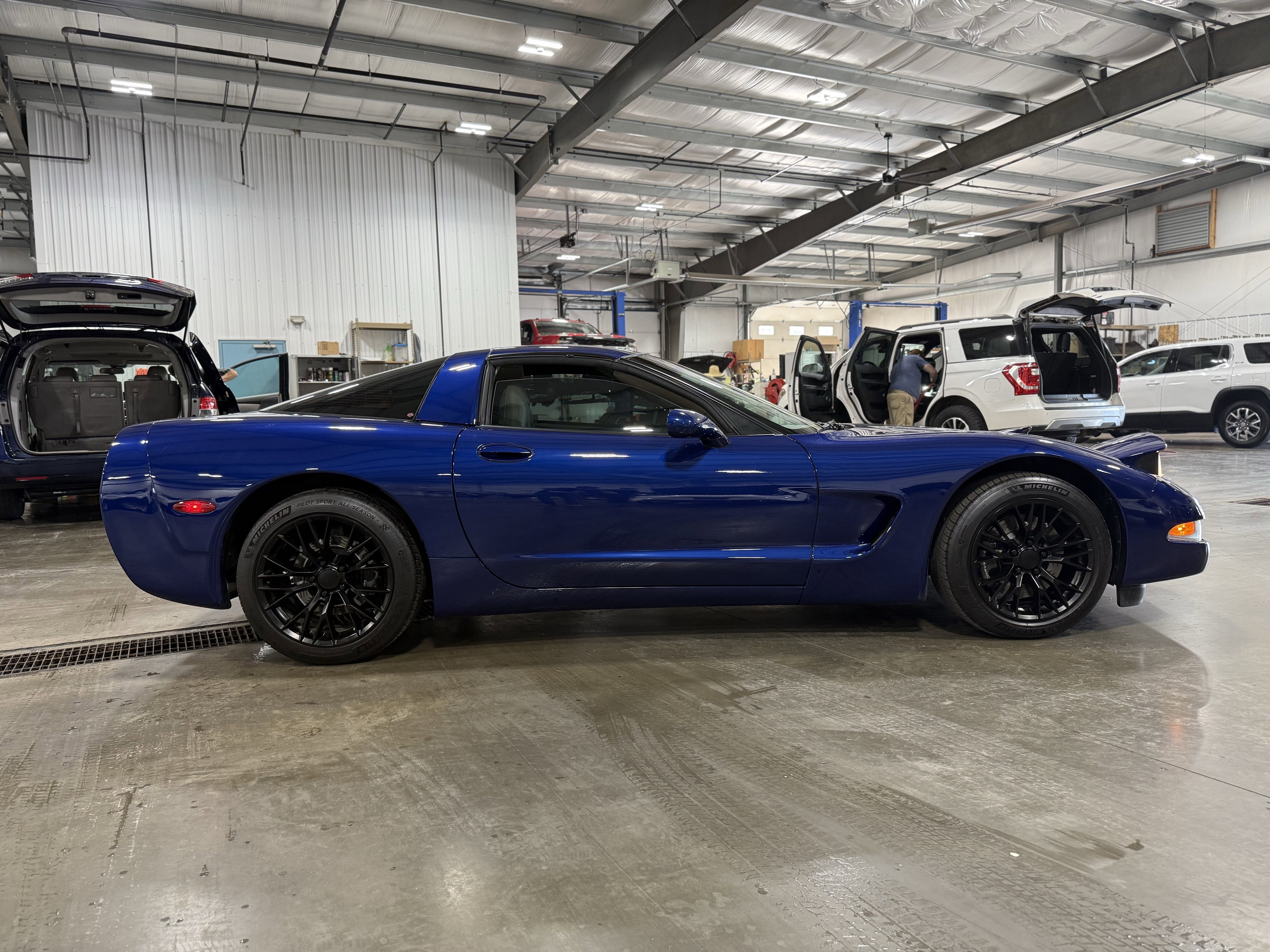 2004 Chevrolet Corvette Base