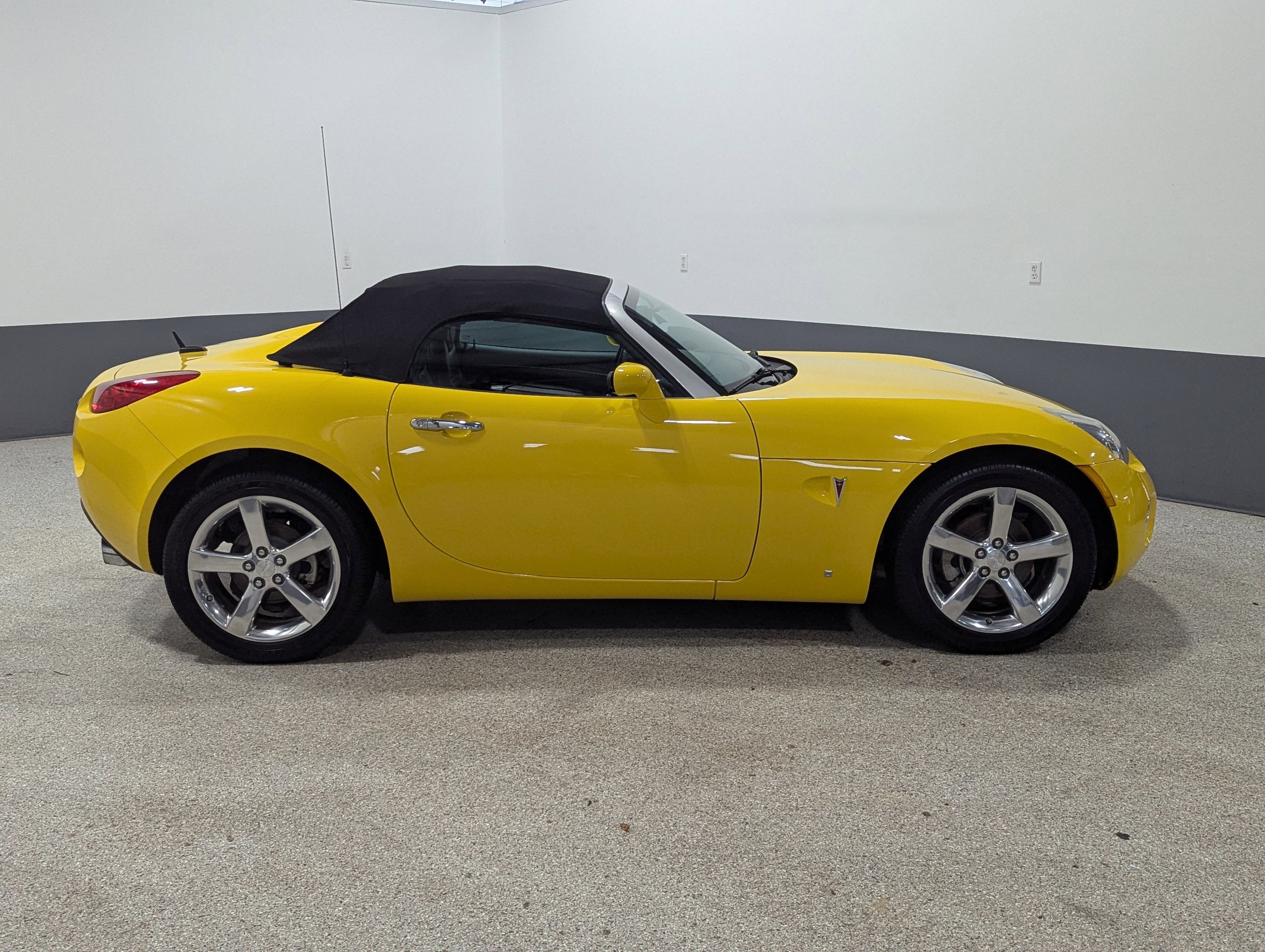 2008 Pontiac Solstice Base