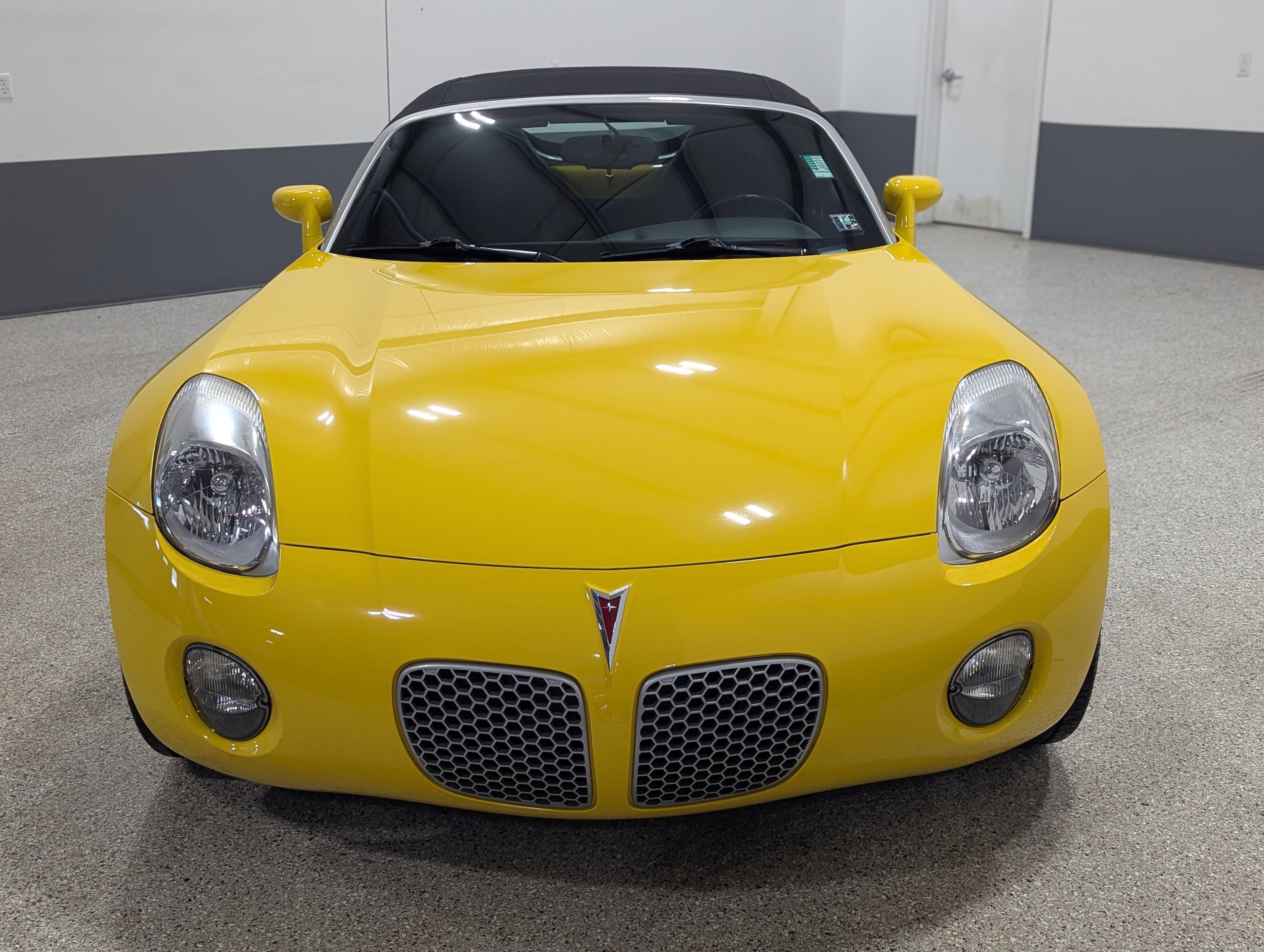 2008 Pontiac Solstice Base