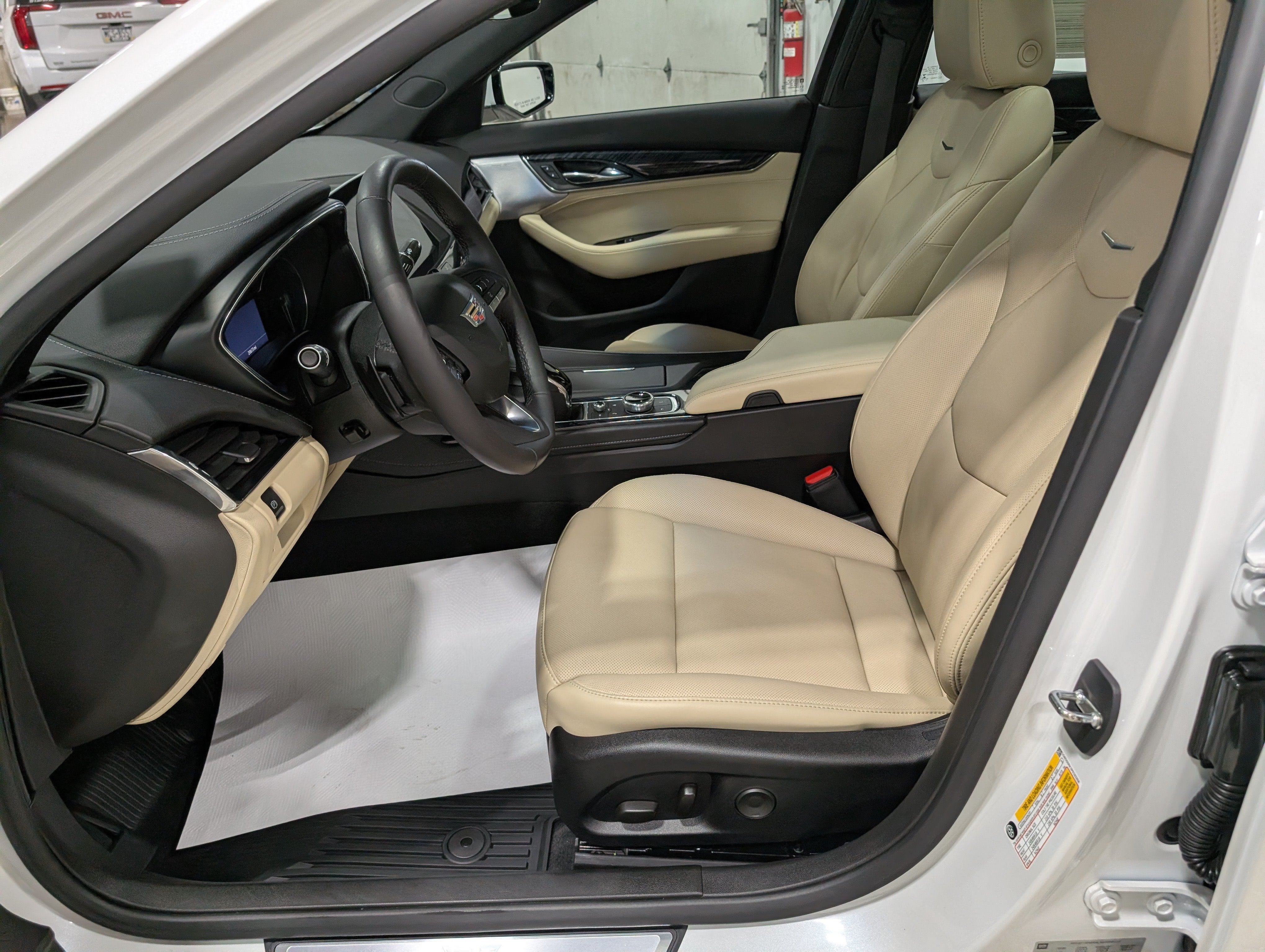 2023 Cadillac CT5 Premium Luxury