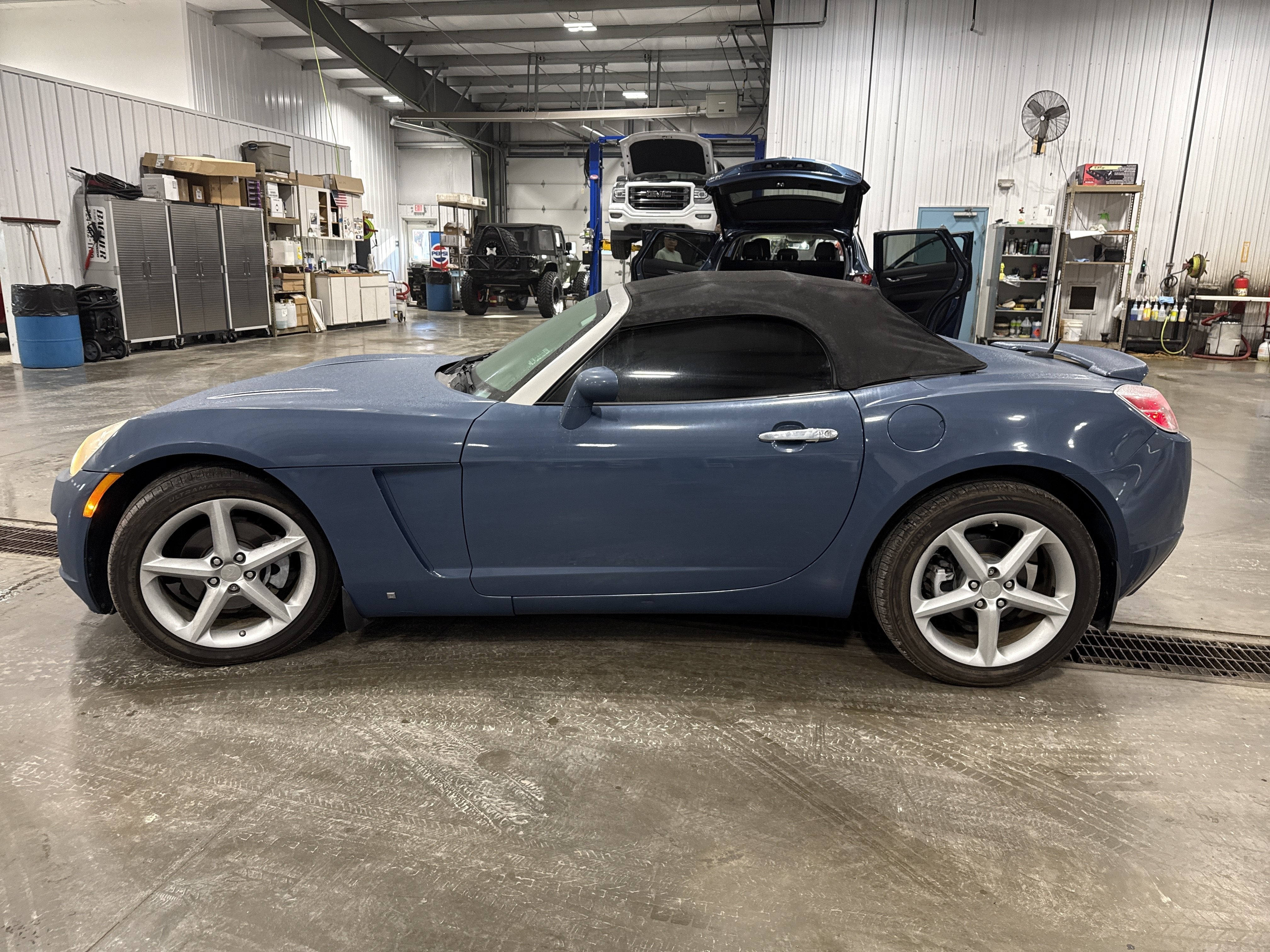 2008 Saturn Sky Base