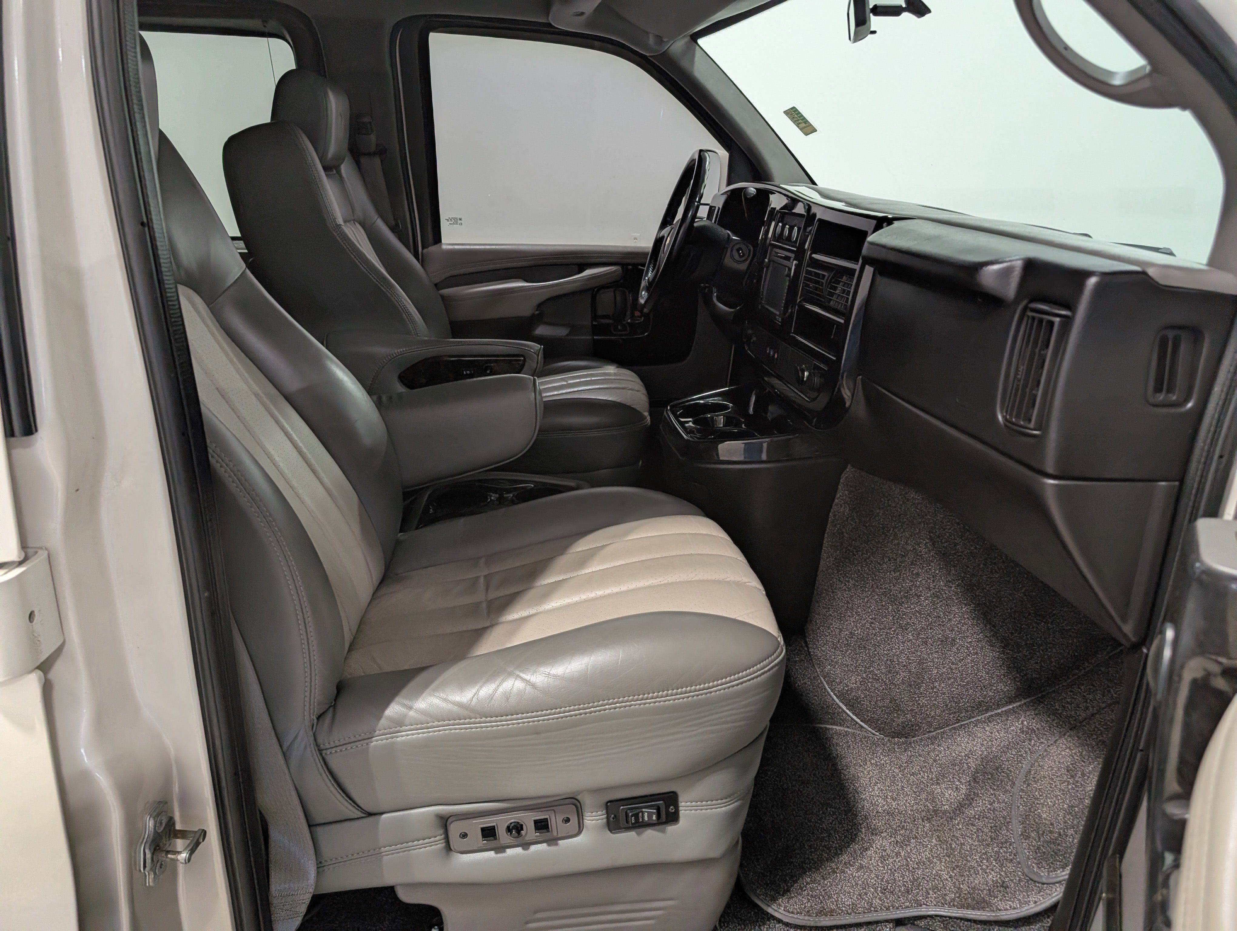 2014 Chevrolet Express Cargo 1500 Upfitter