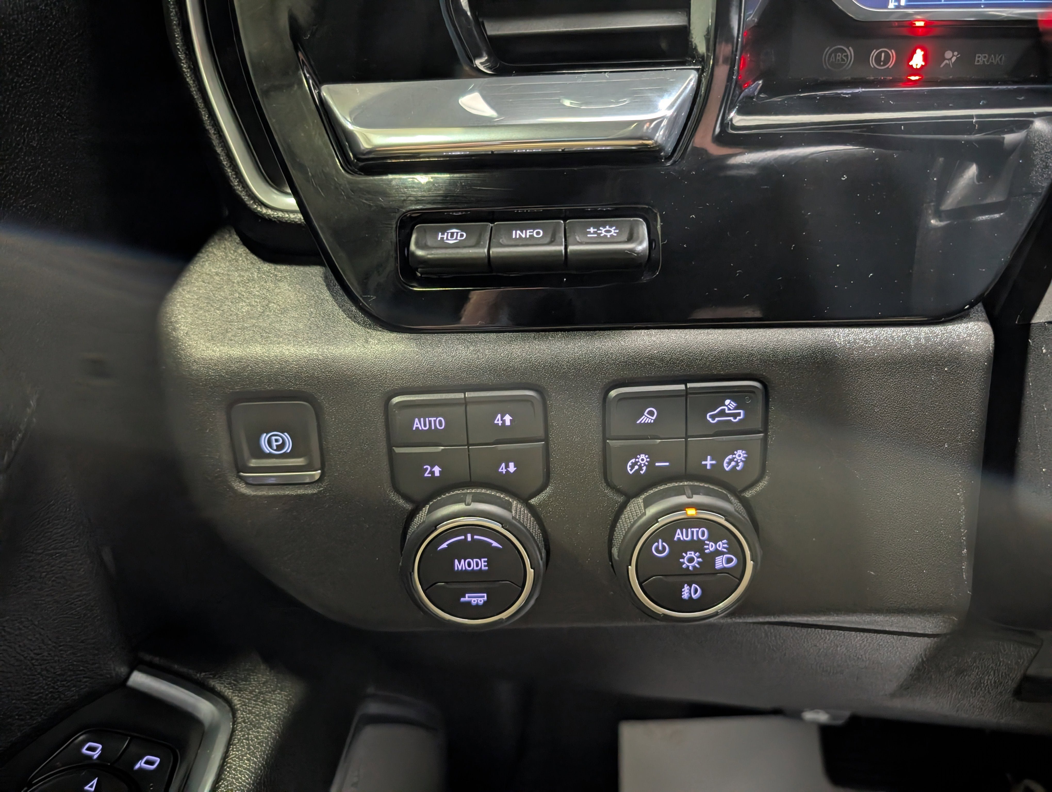 2024 Chevrolet Silverado 3500 HD High Country