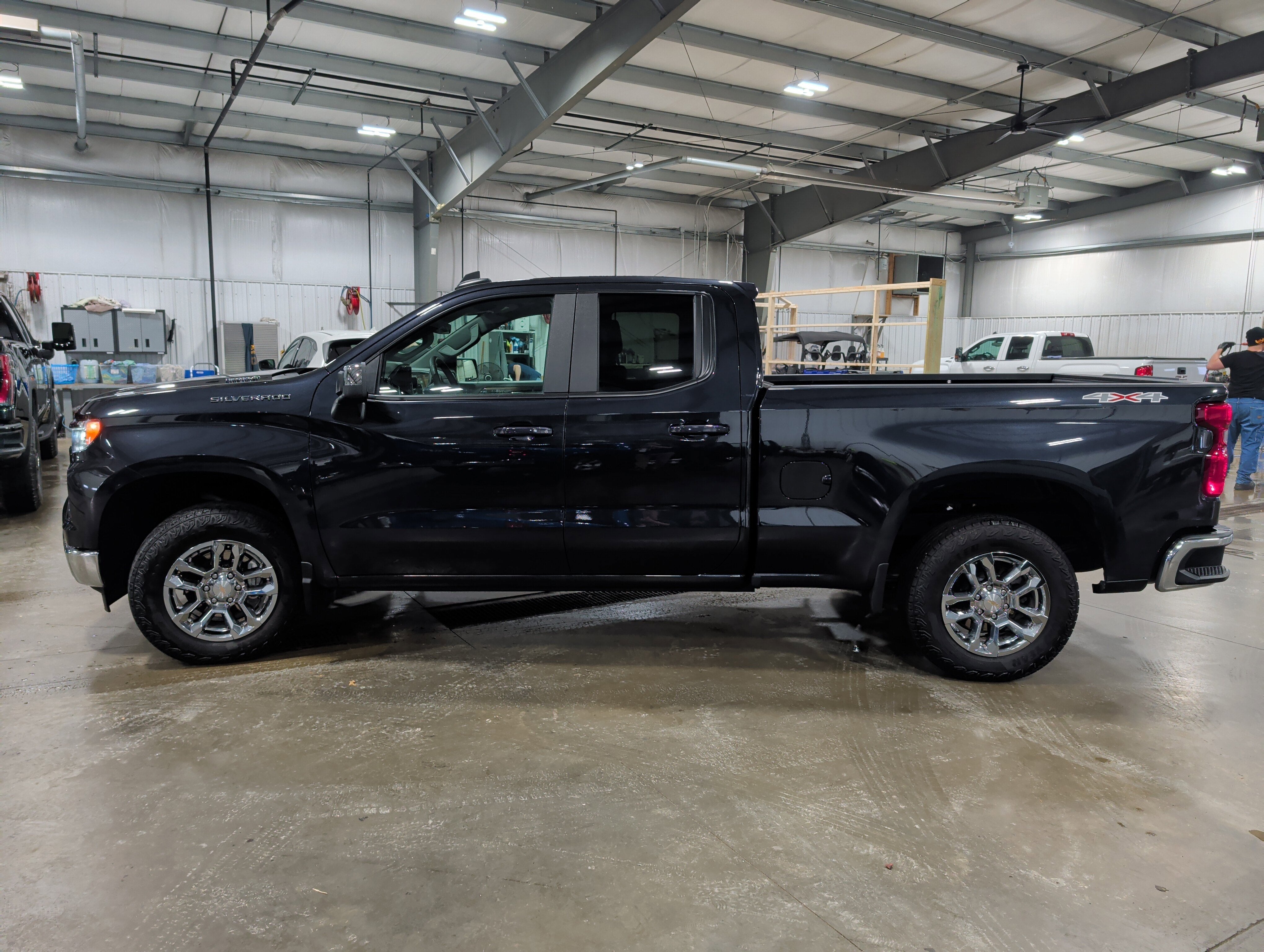 2024 Chevrolet Silverado 1500 LT (2FL)
