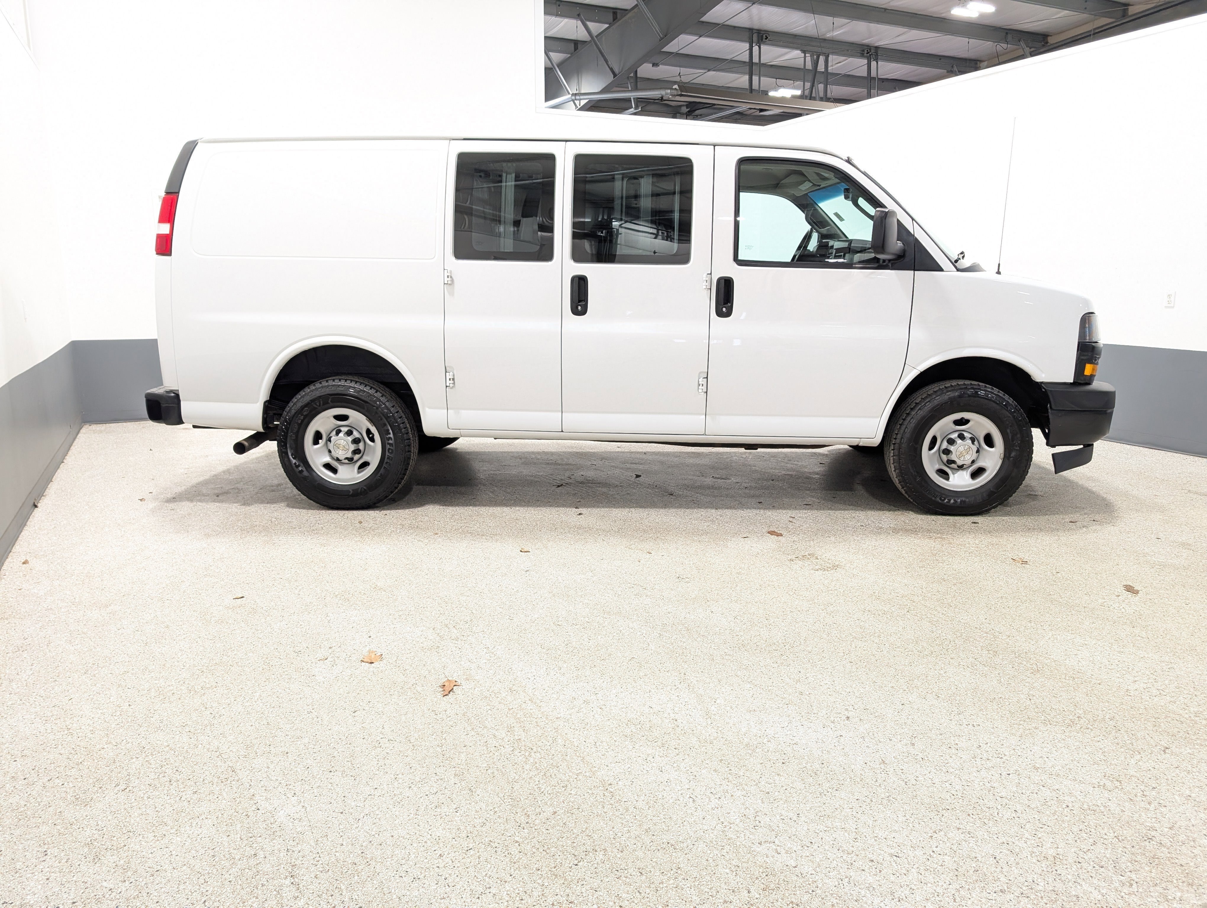 2022 Chevrolet Express Cargo 3500 WT