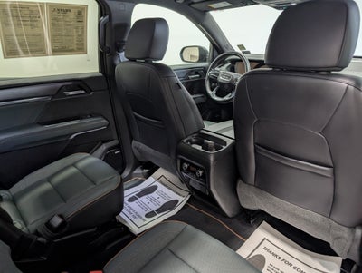 2024 GMC Acadia AT4