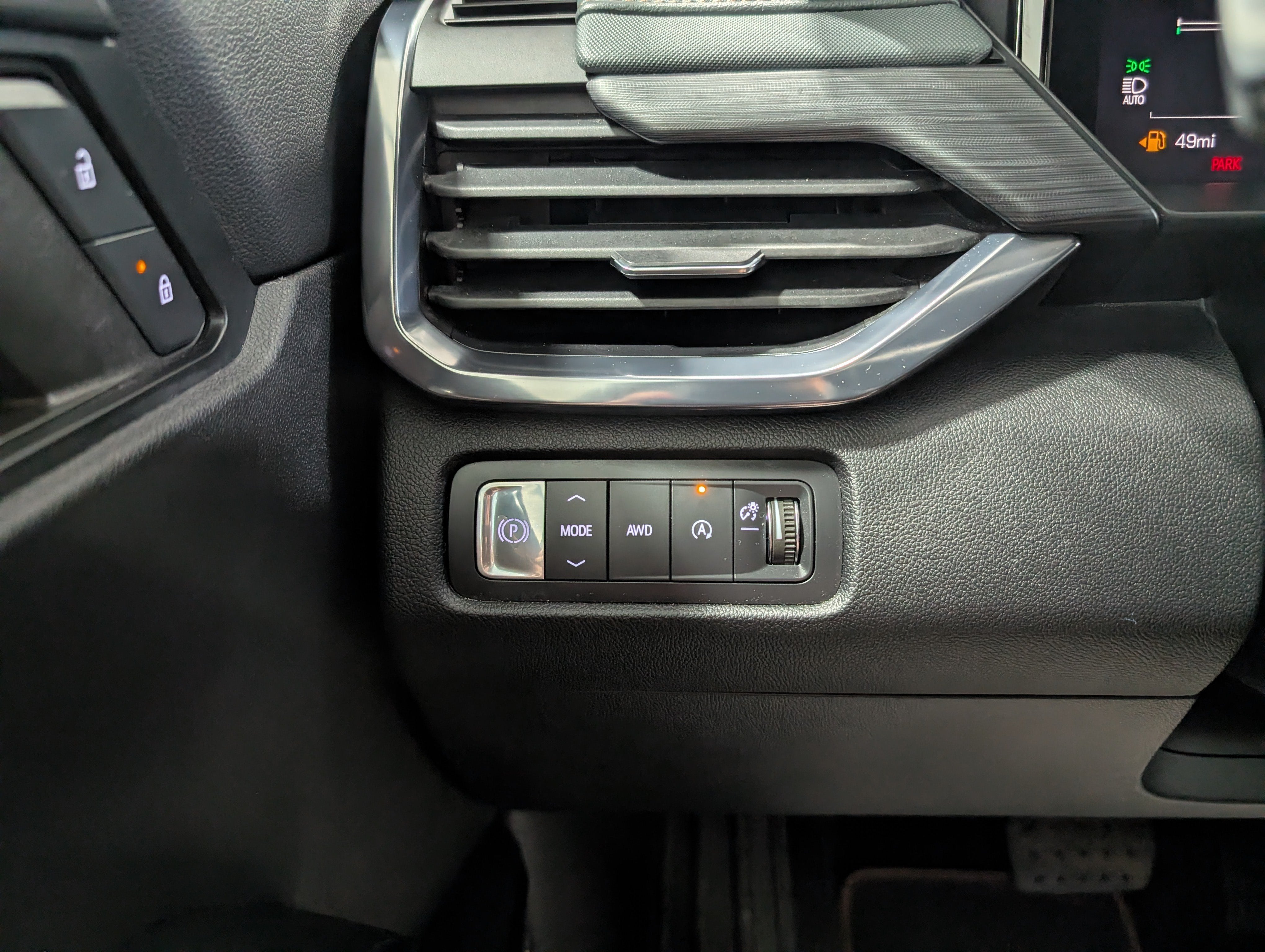 2024 GMC Acadia AT4