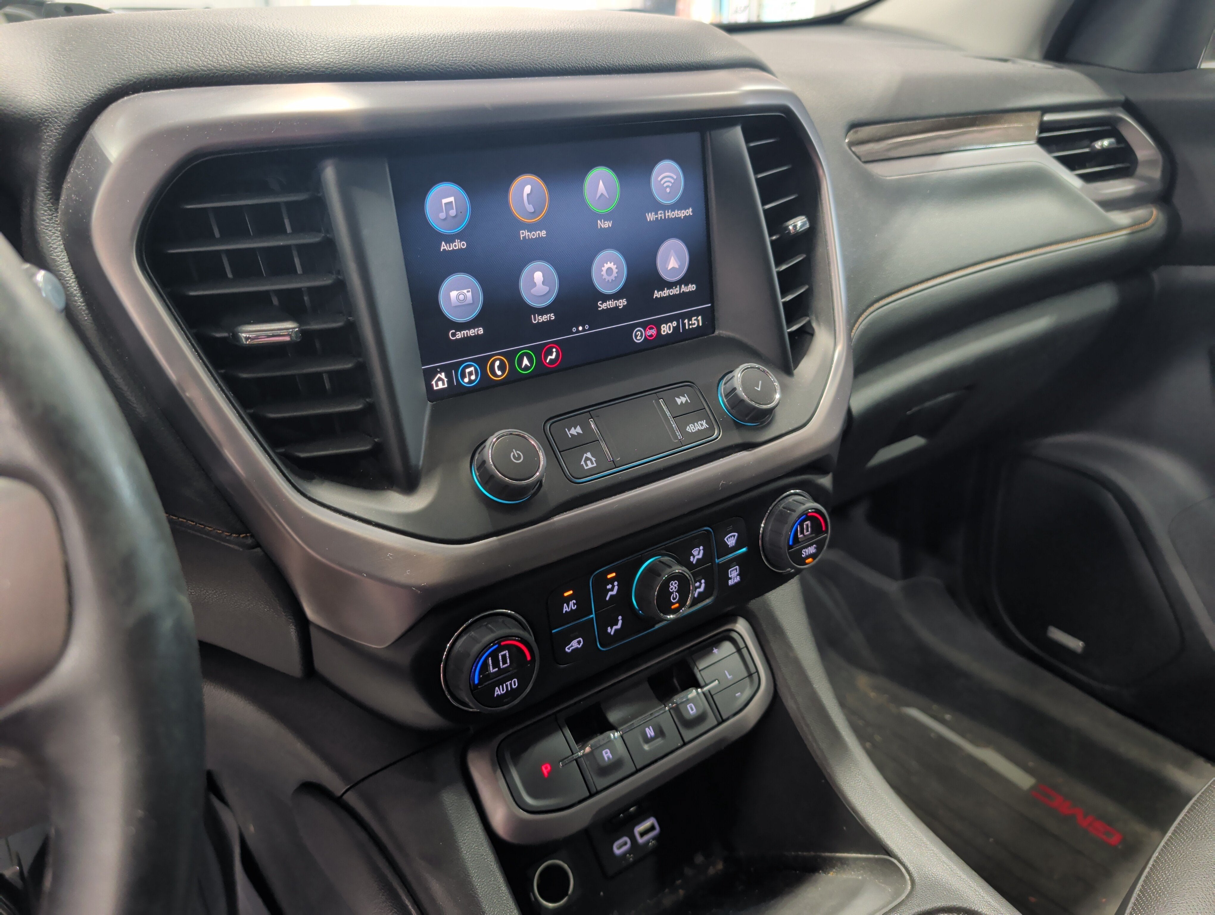 2023 GMC Acadia AT4