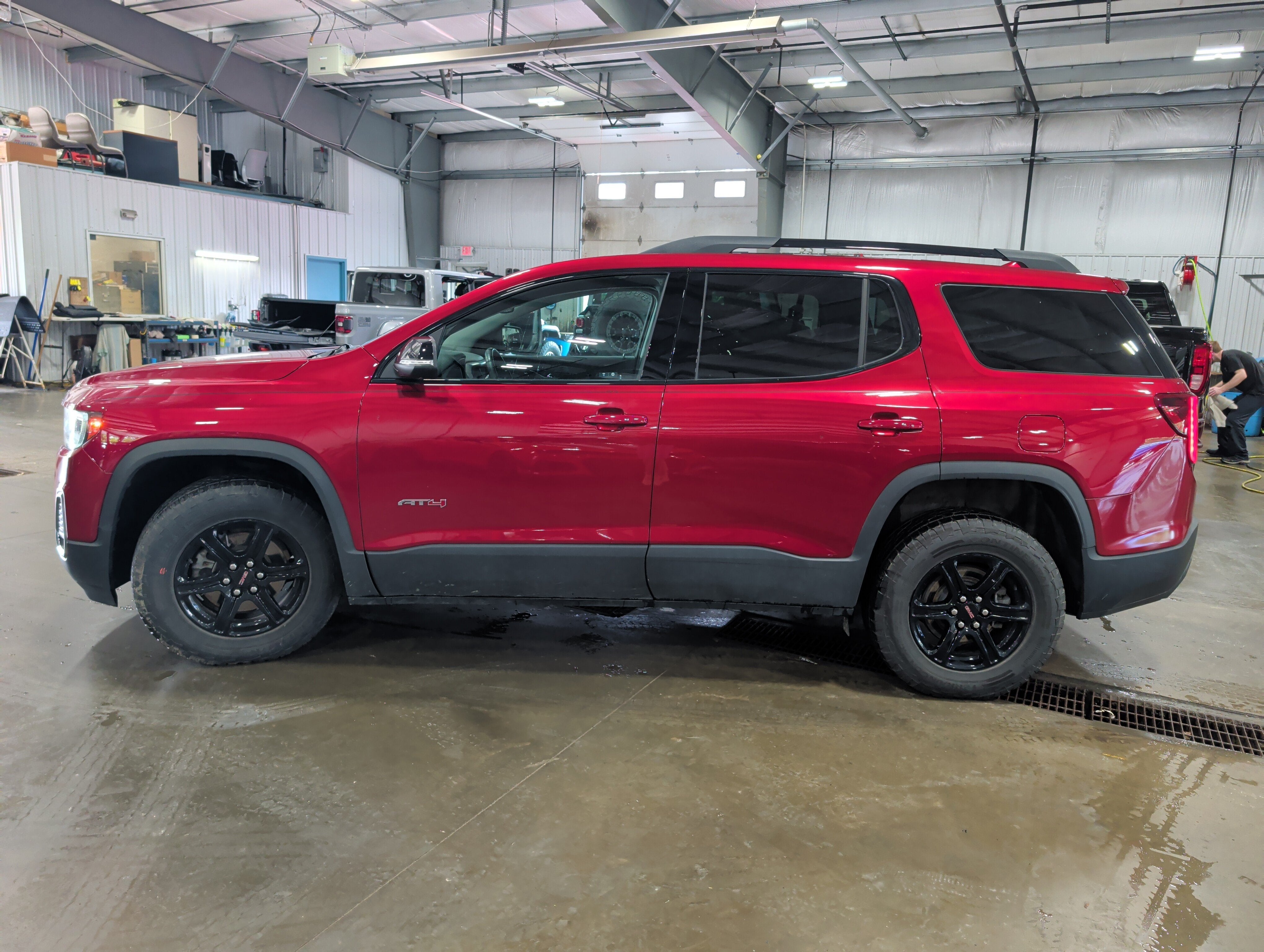 2023 GMC Acadia AT4