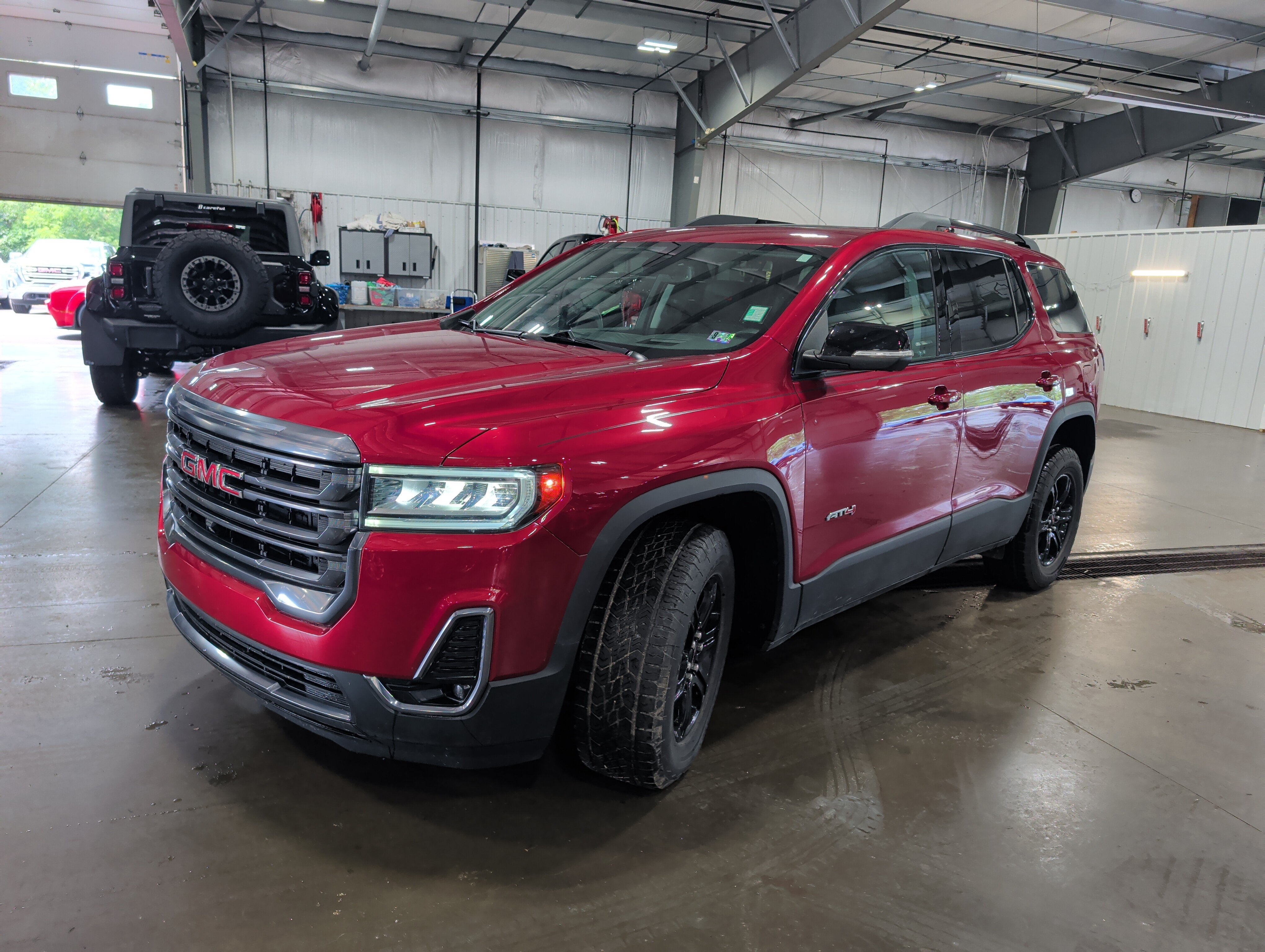 2023 GMC Acadia AT4