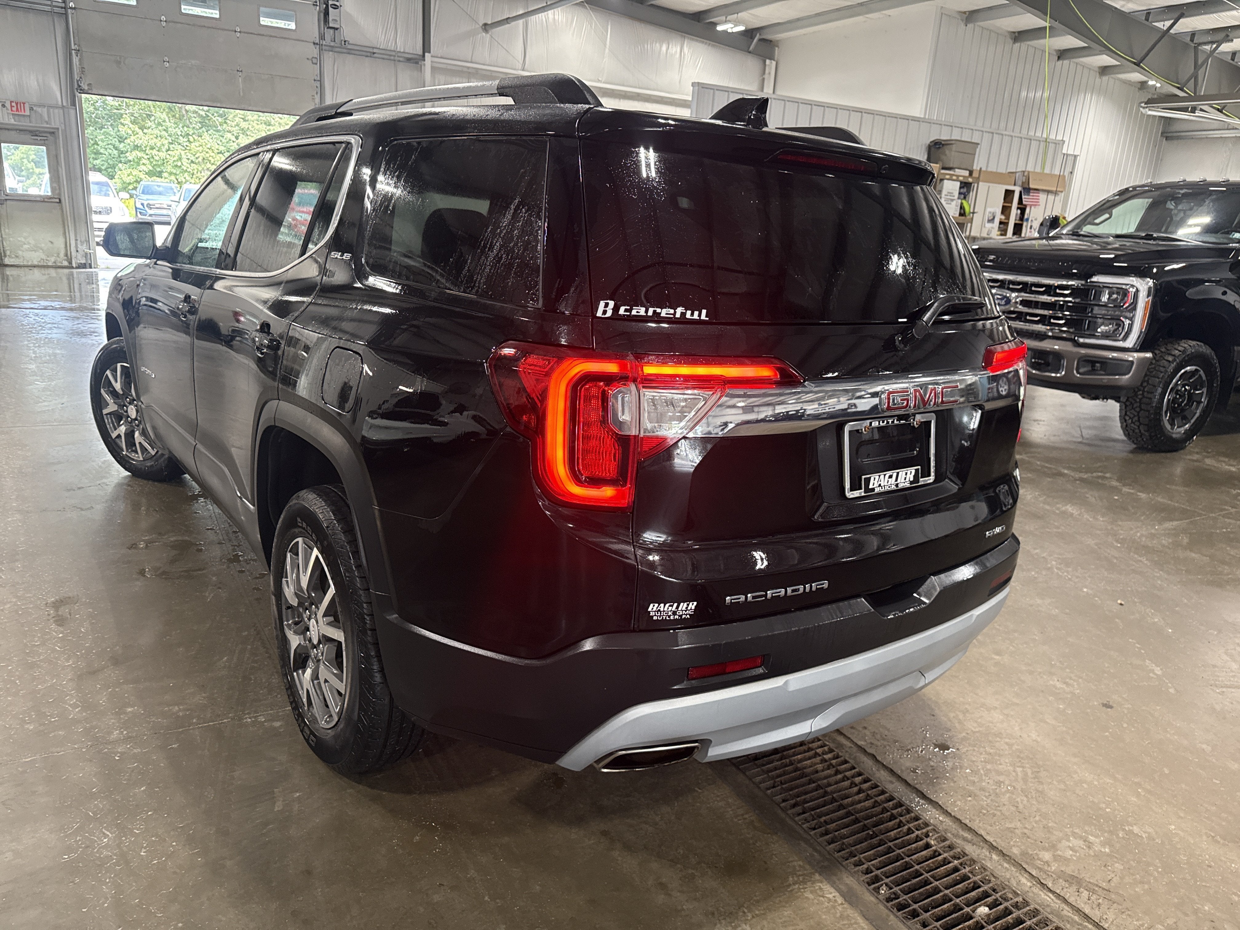 2023 GMC Acadia SLE
