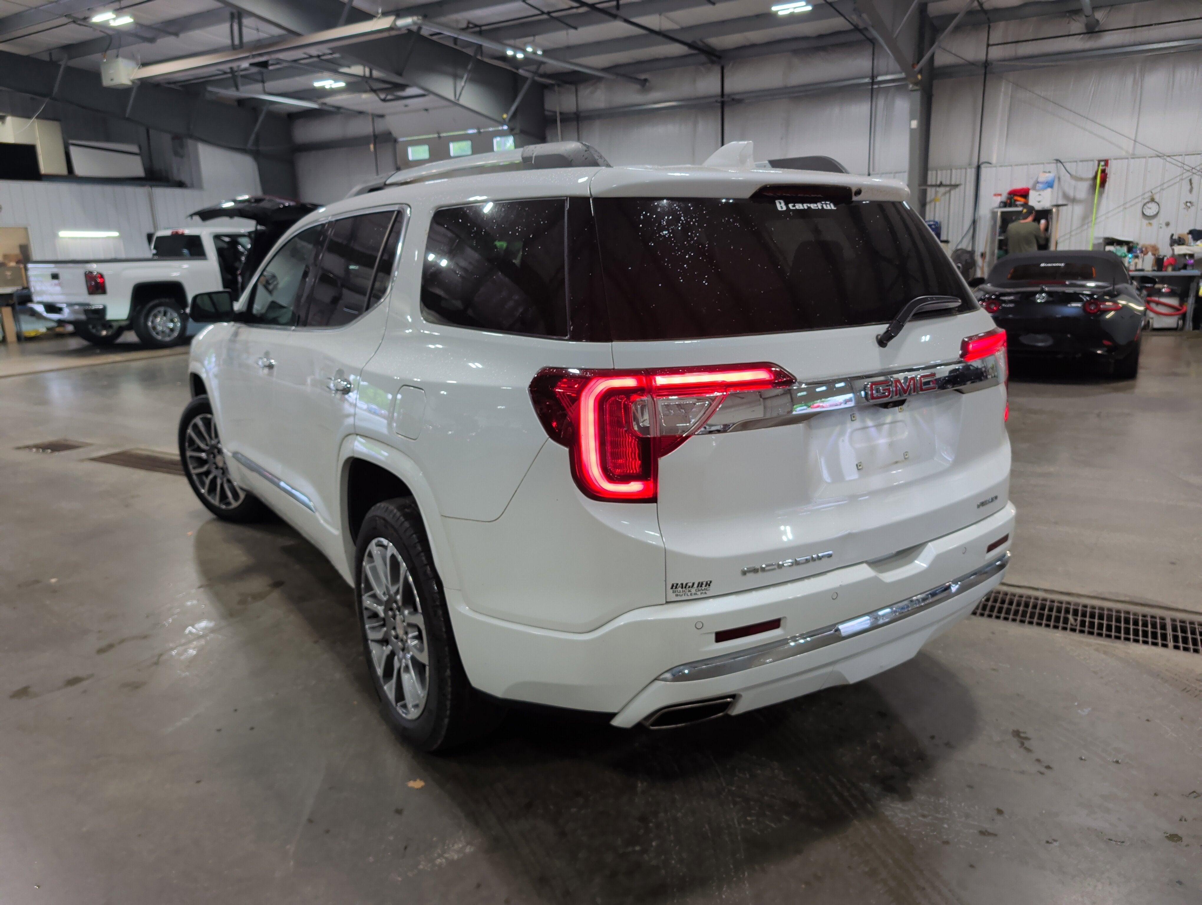 2023 GMC Acadia Denali