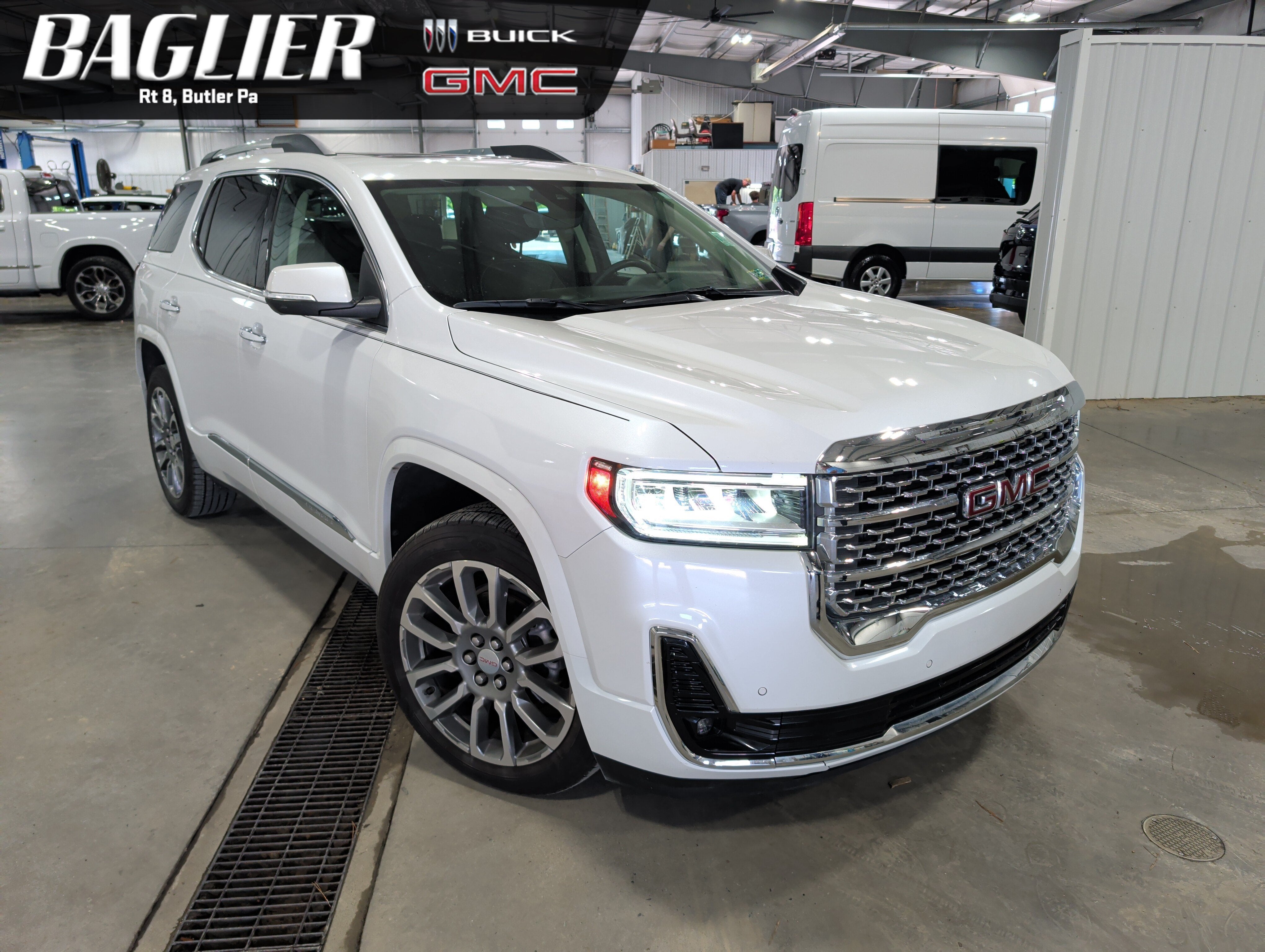2023 GMC Acadia Denali