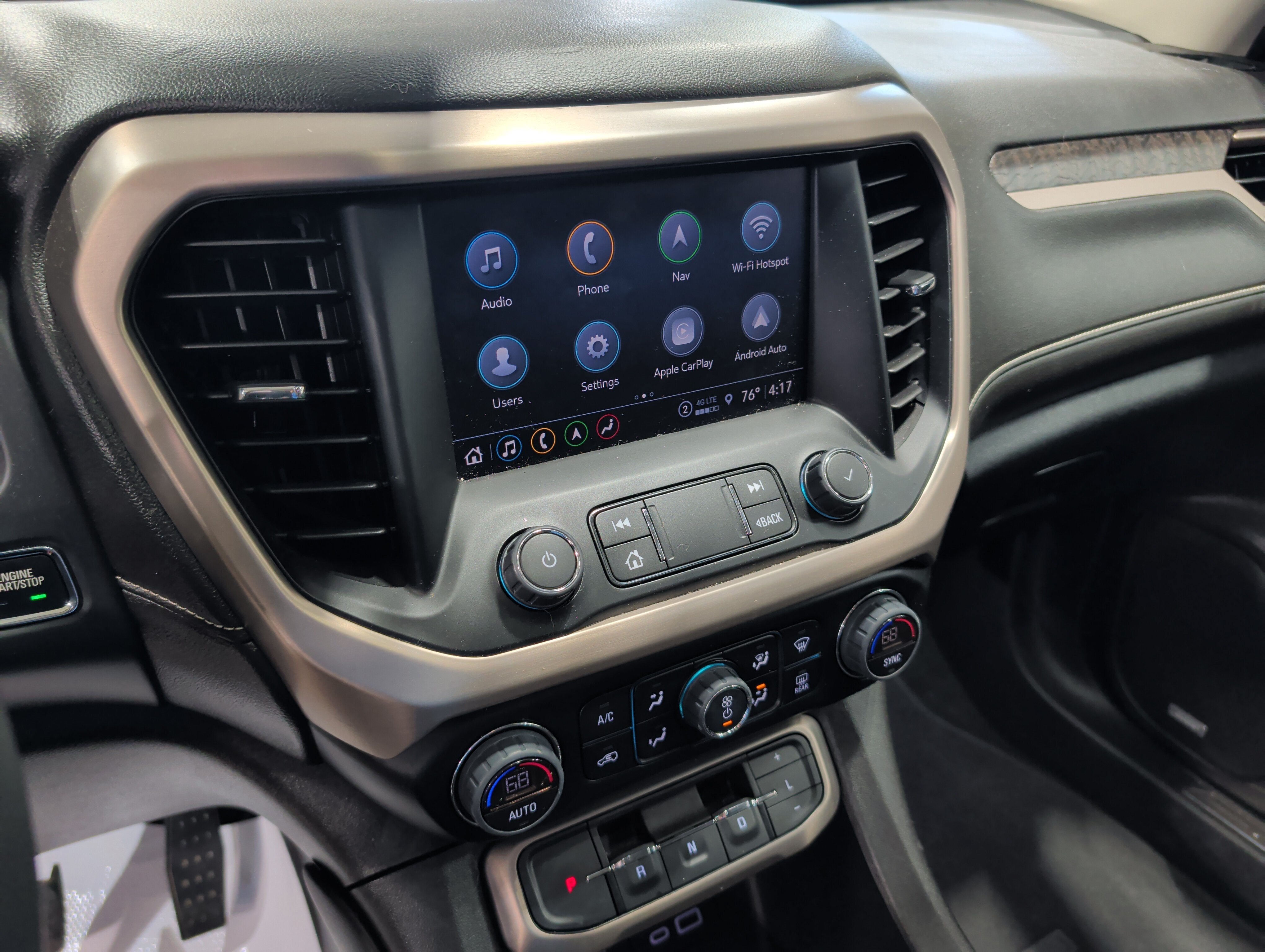 2023 GMC Acadia Denali