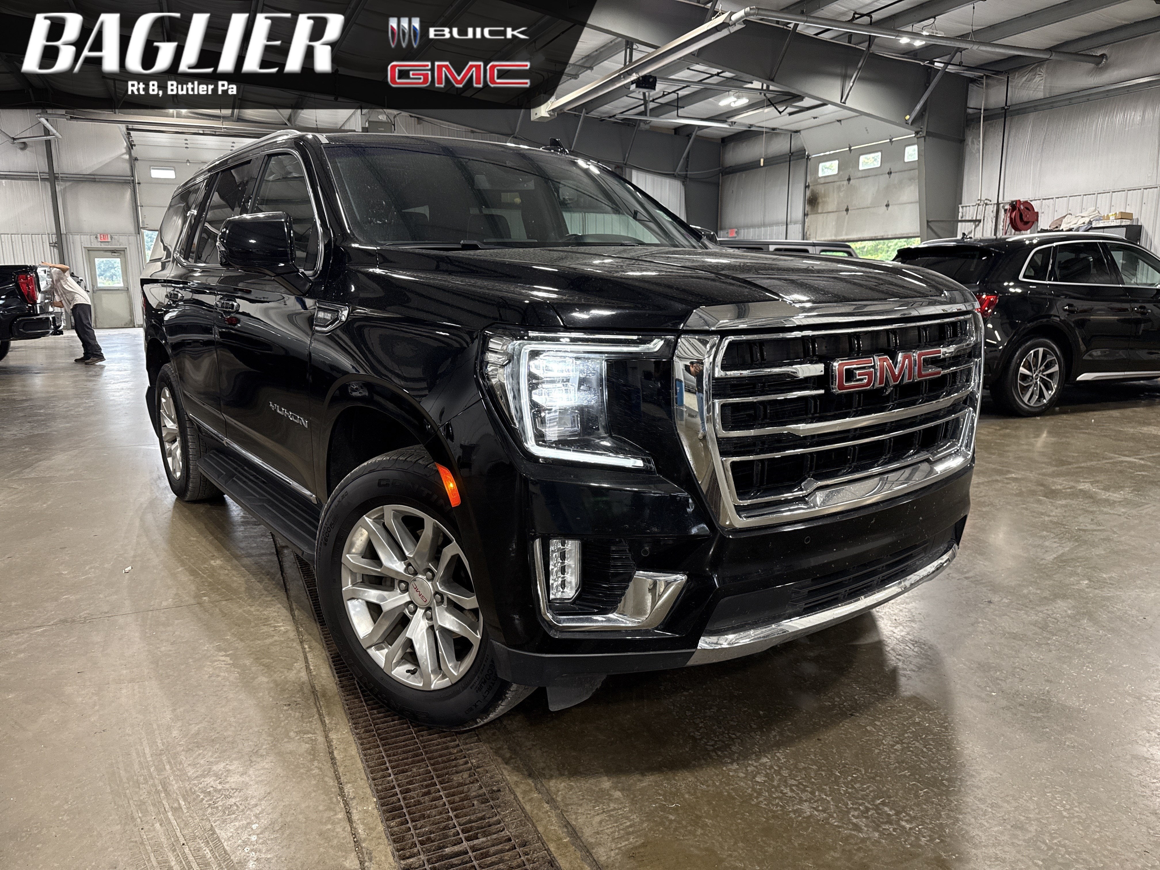2023 GMC Yukon SLT